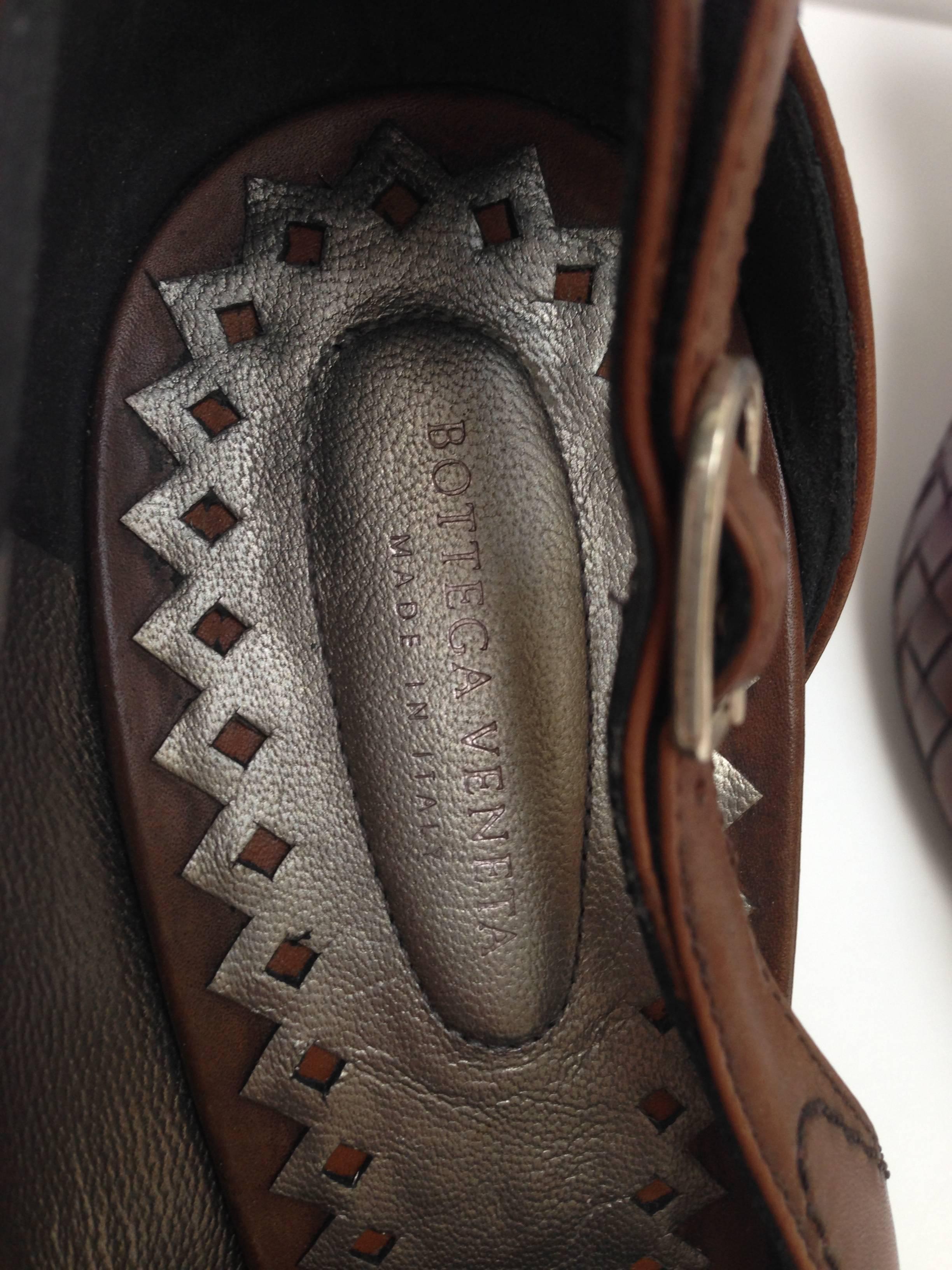 Black Bottega Veneta Brown Leather Fringe Cutout Pumps Shoes Size 37.5 For Sale