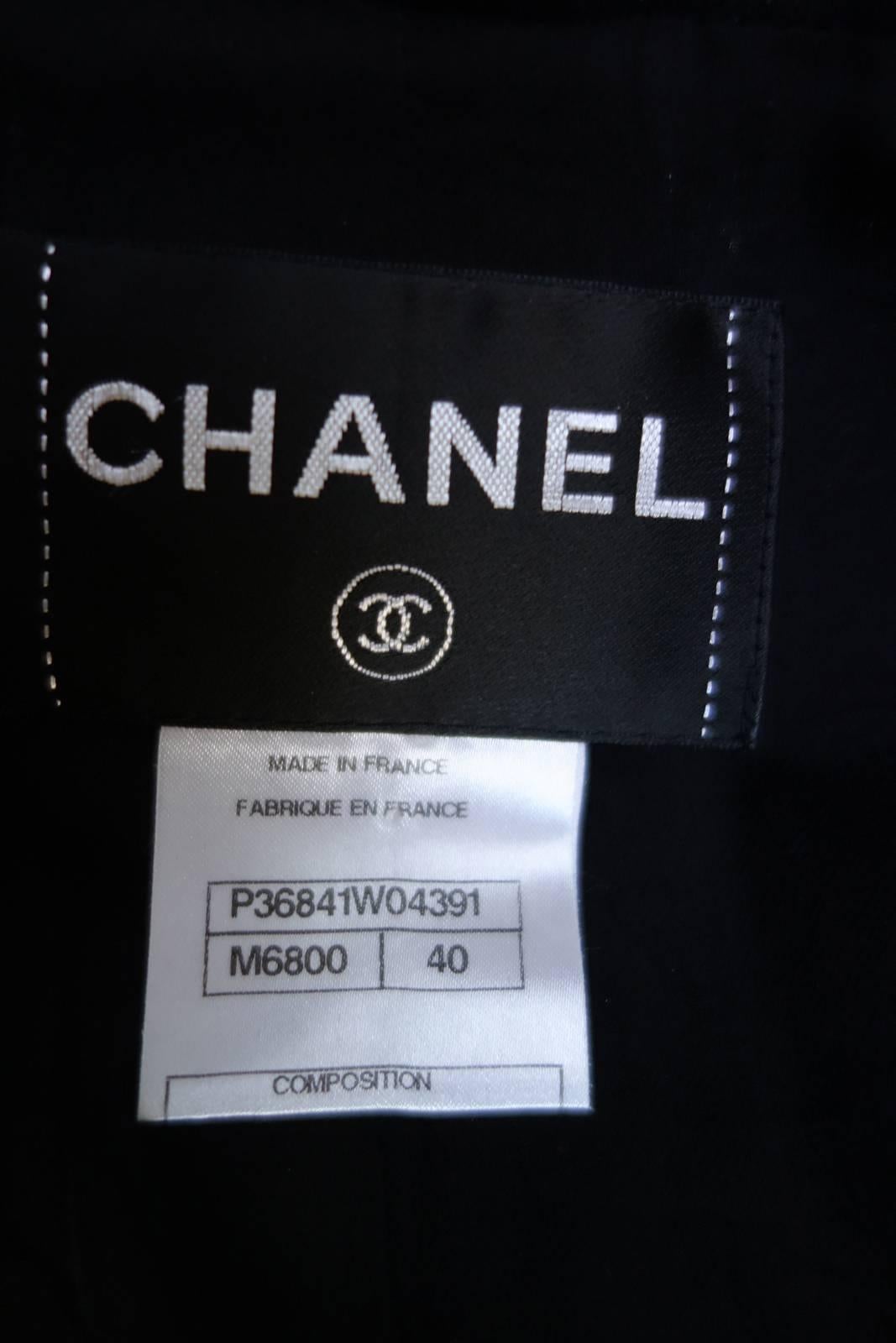 Chanel Black Wool Popcorn Tweed Gripoix Belt Jacket Size 40 For Sale 5