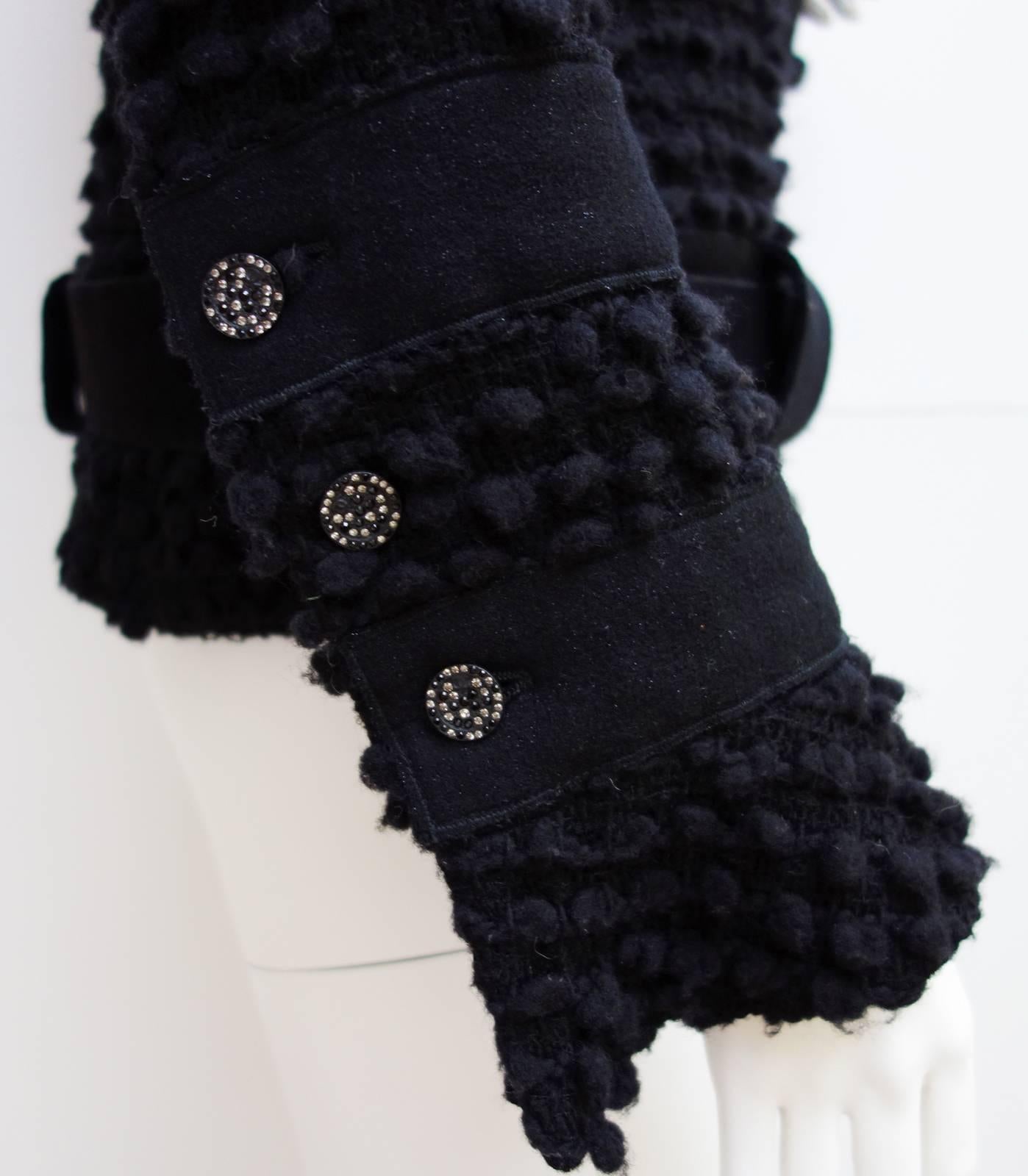 Chanel Black Wool Popcorn Tweed Gripoix Belt Jacket Size 40 For Sale 3