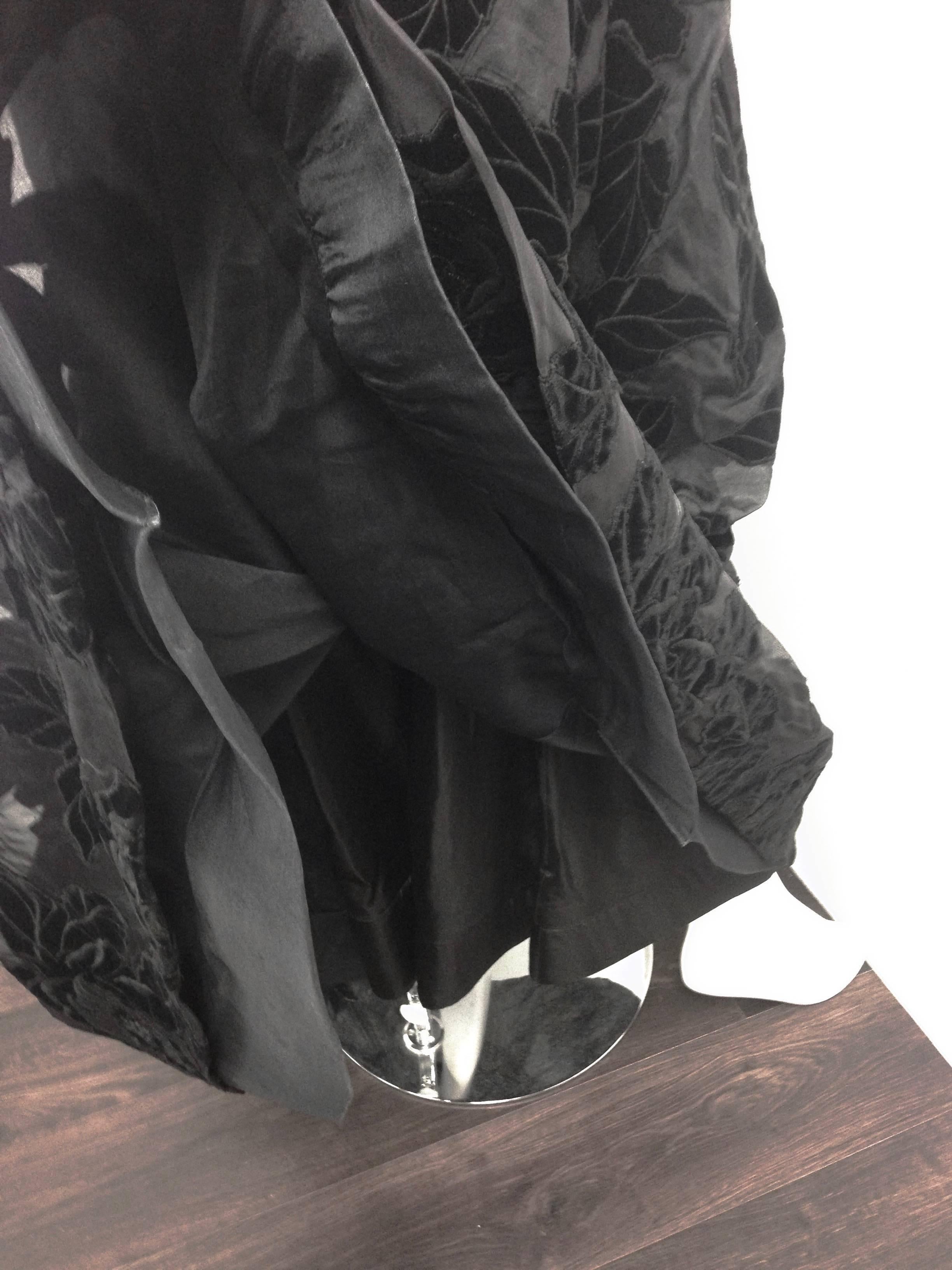 Vintage SCAASI Black Velvet Appliqué Detail Dress and Blazer For Sale 4