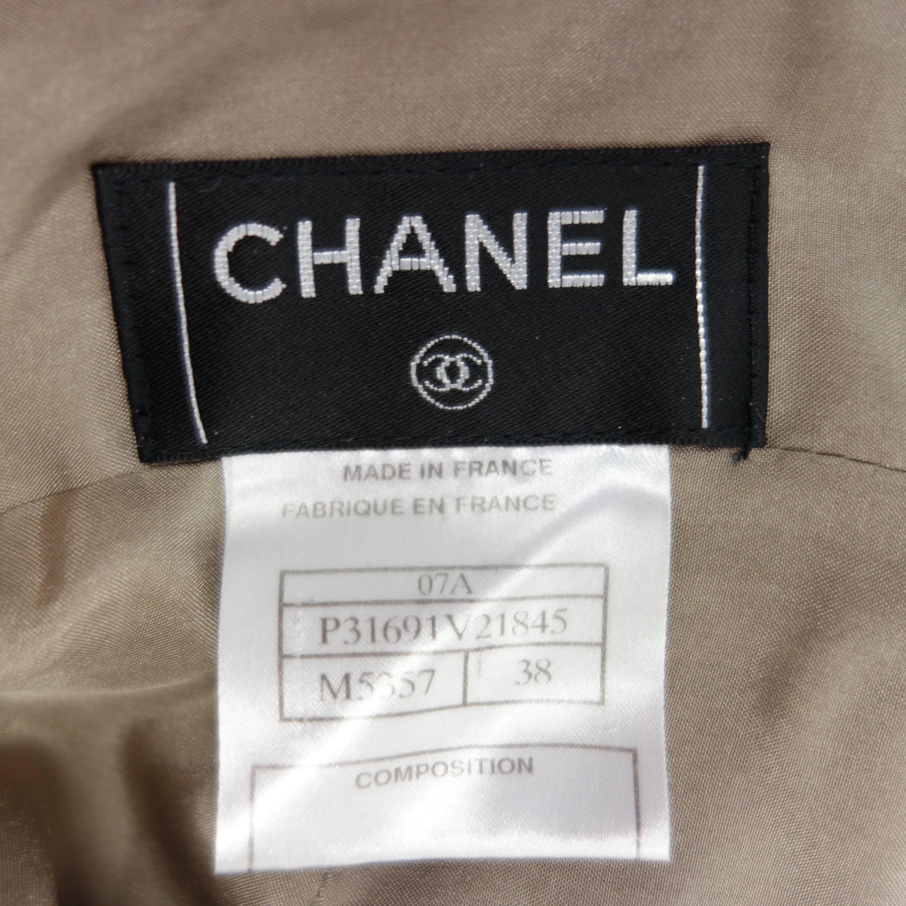 Women's Chanel 07A Metallic-Flecked Boucle Tweed Suit Size 38