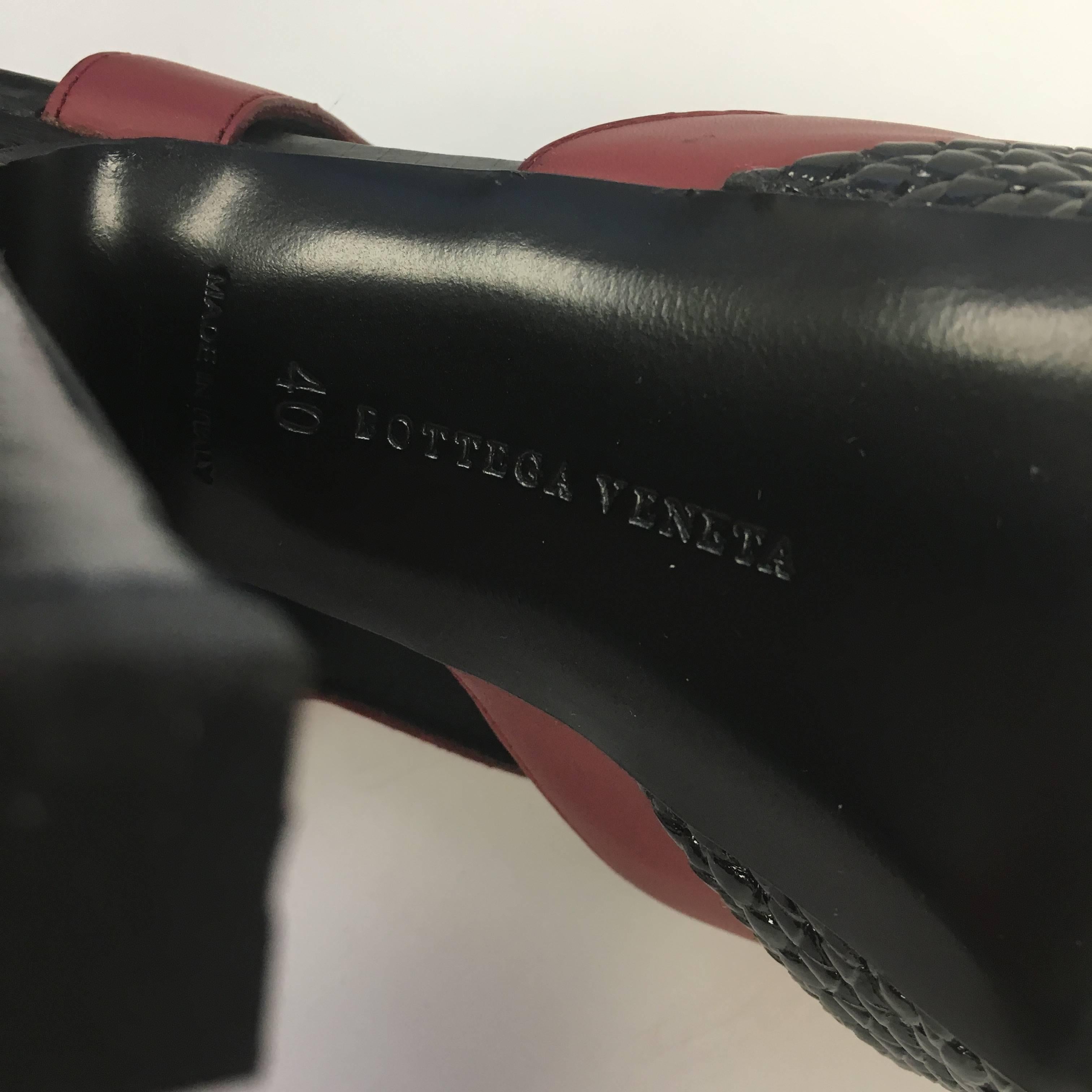 Bottega Veneta Burgundy Leather Platform Sandals Heel Size : 40 ITA / 10 US For Sale 1