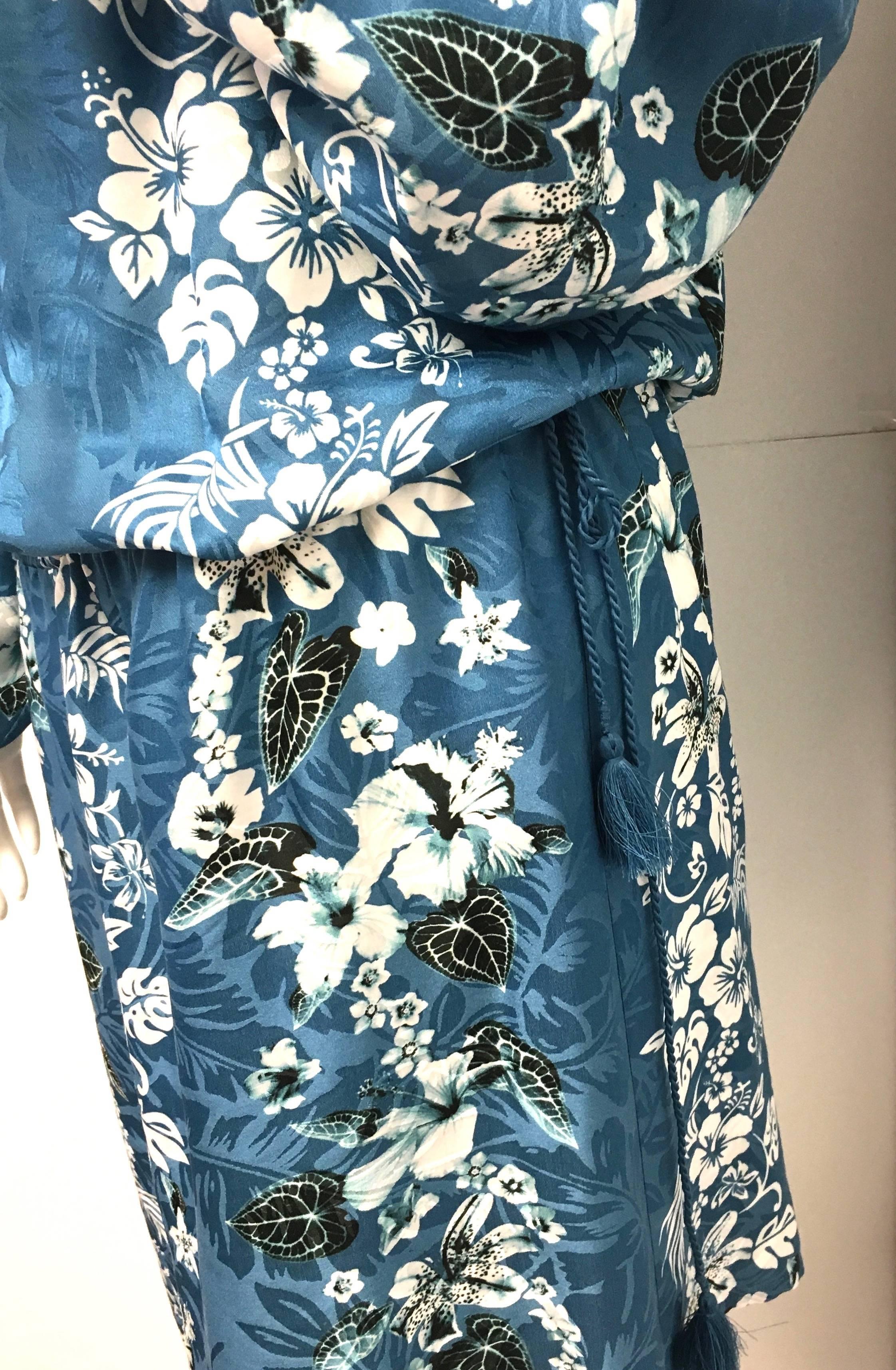 Jean Paul Gaultier Blue Hawaiian Print Blouson Dress Size 8 In New Condition For Sale In Westlake Village, CA