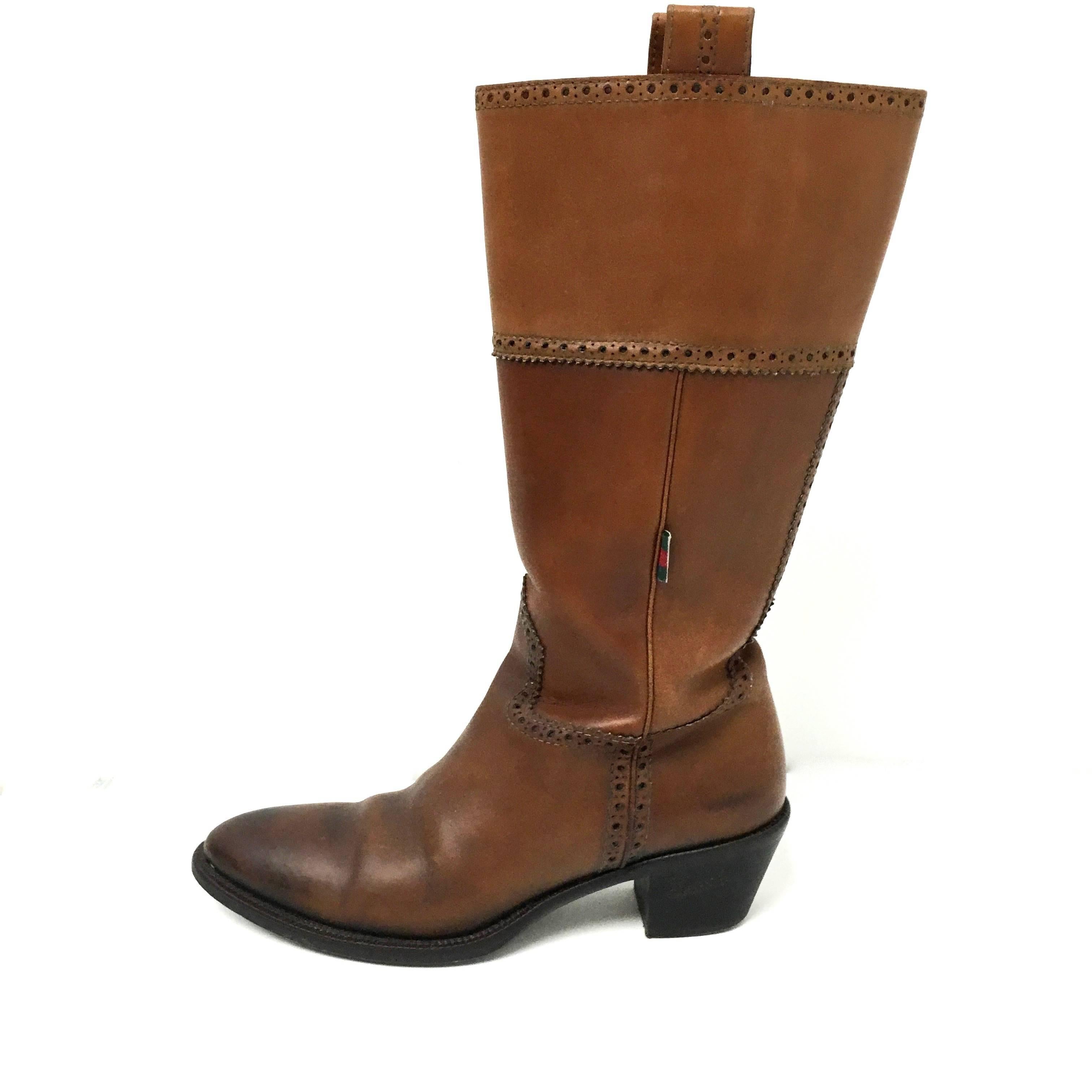 Gucci brown leather cowboy style boots in size 8B (Medium)
Made in Italy
Pull on style.
Measurements:
Sole Length: 10