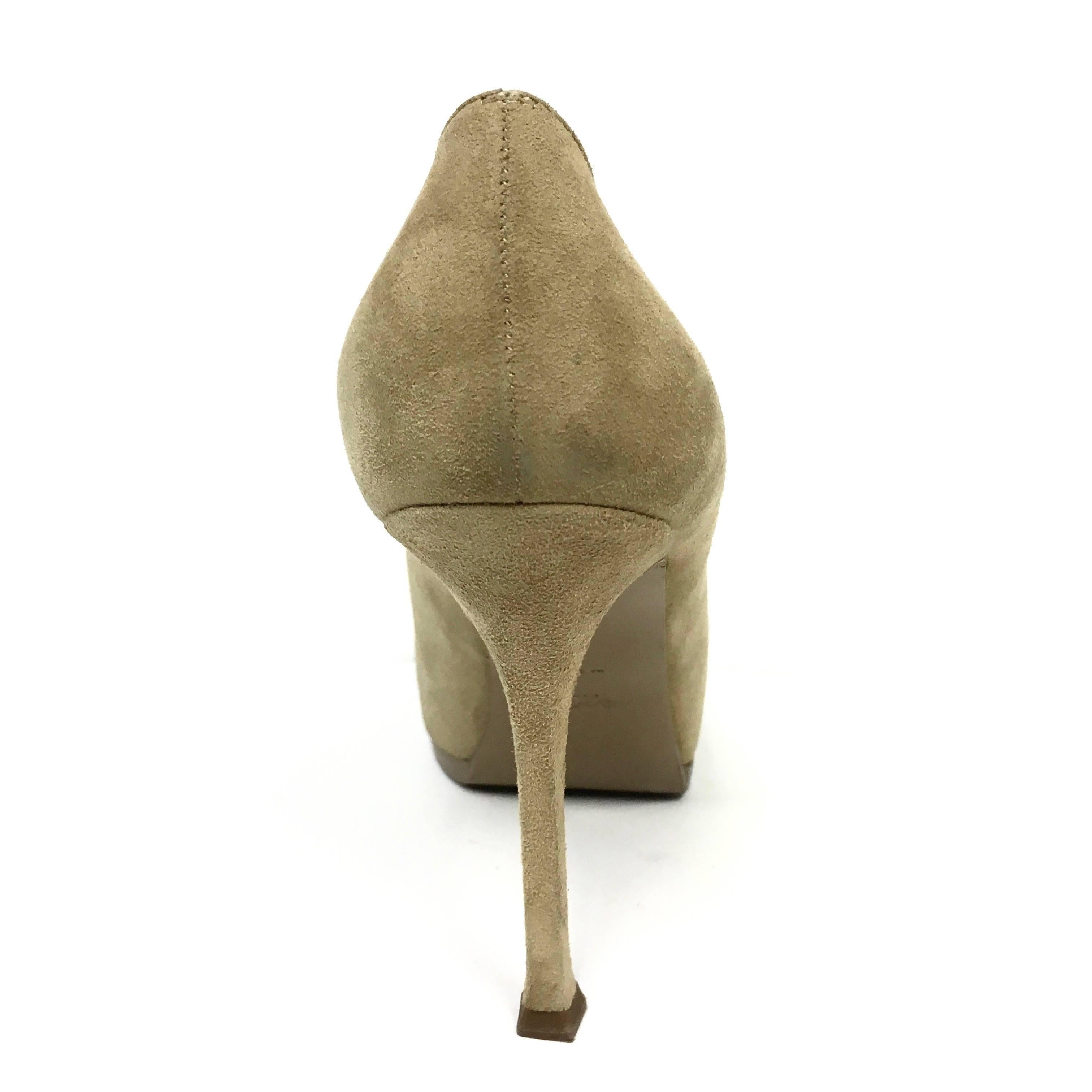 Beautifully crafted in luxe materials - a shoe you will reach for regardless of season and trend. Neutral and seasonless in a sumptuous suede outer,
leather lining and smooth leather-out sole, internal platform, and beautifully crafted stiletto