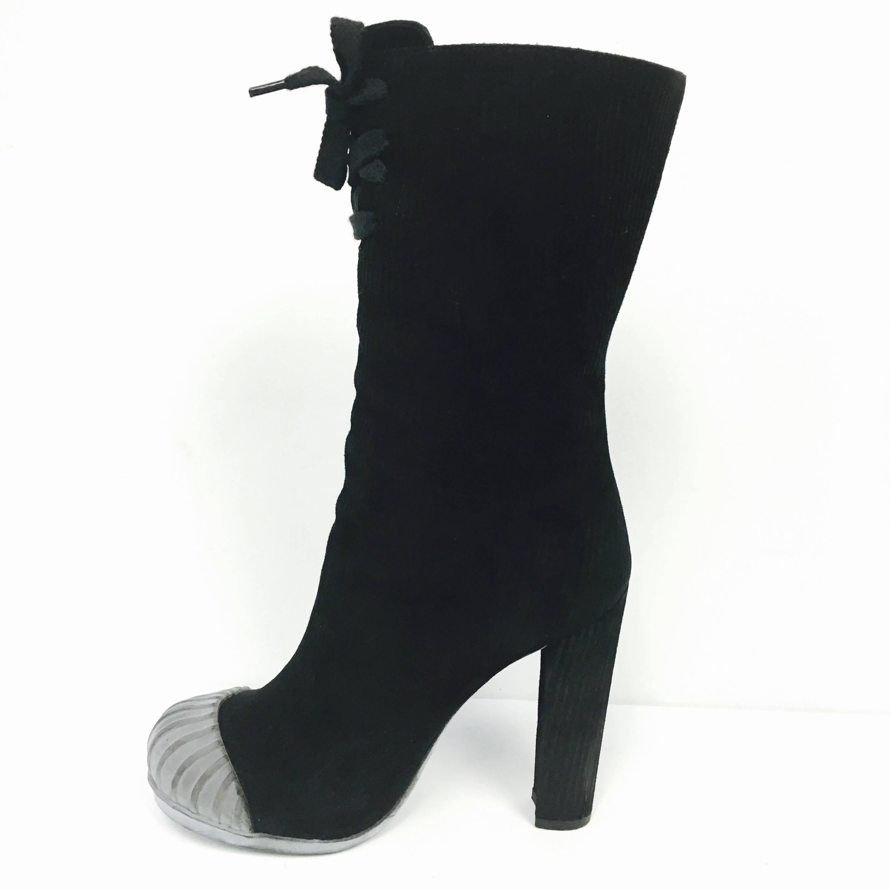 Fendi Fendishire Mid-Shaft Suede Rubber Cap Boots 35 In Excellent Condition In Westlake Village, CA