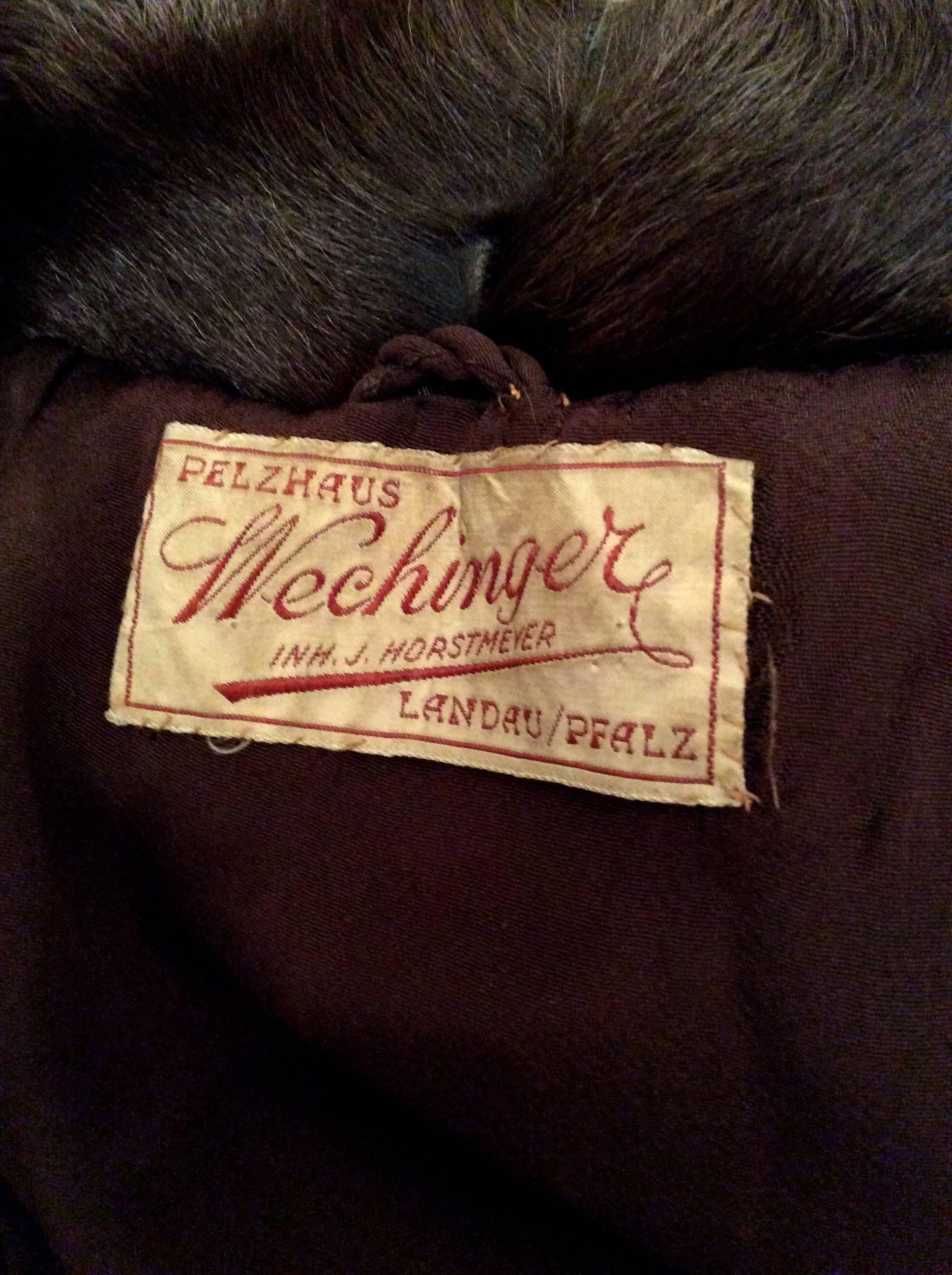 Women's Chocolate Brown Full Length Fur Coat 6 / 8 For Sale