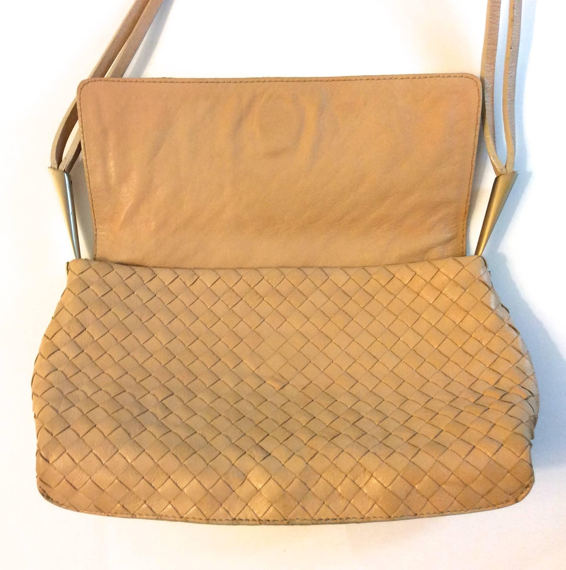 Women's Bottega Veneta Hand Bag - Beige 