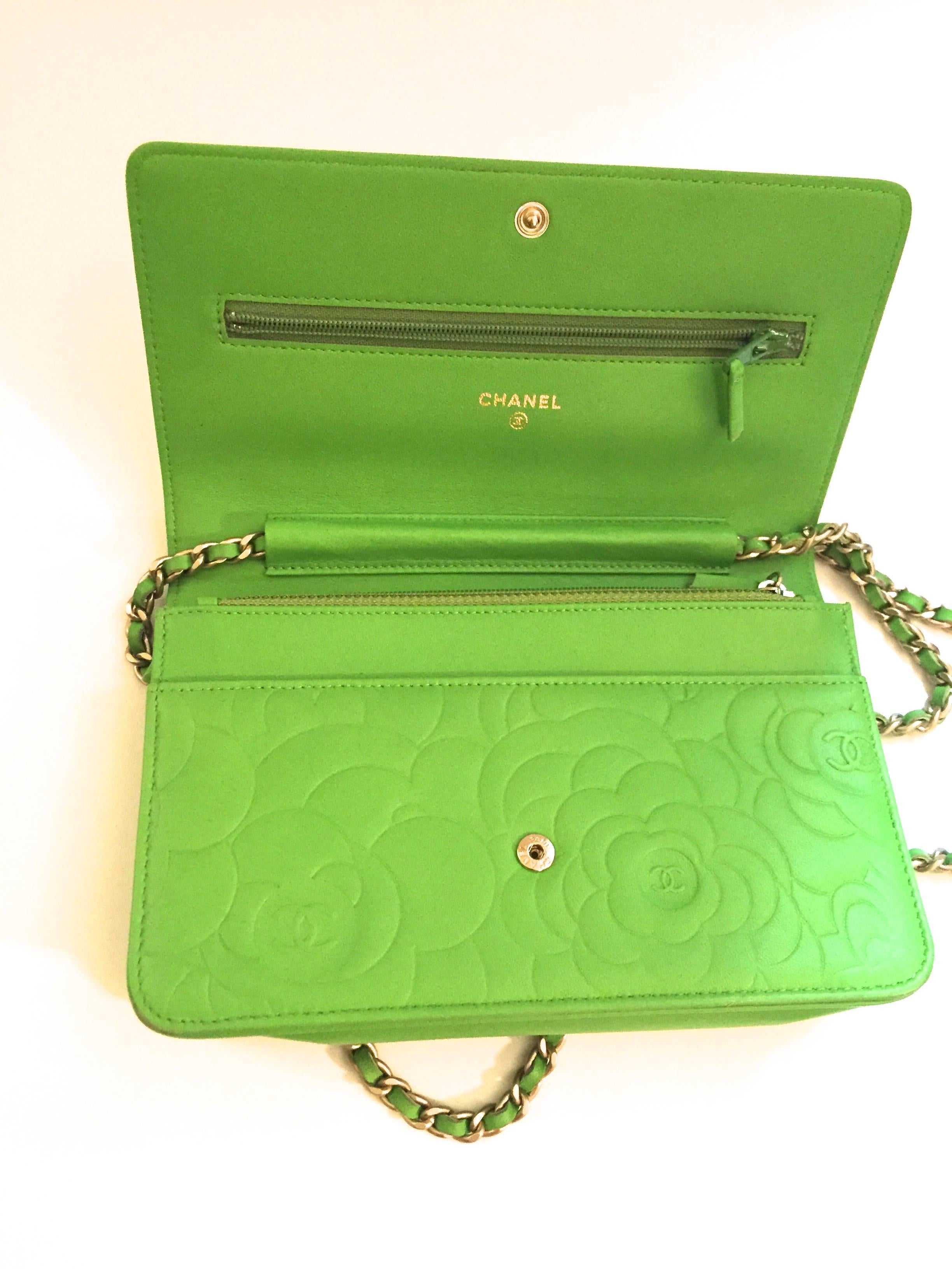 New Chanel Wallet on a Chain - Lambskin - Green with Embossed Camellias 3