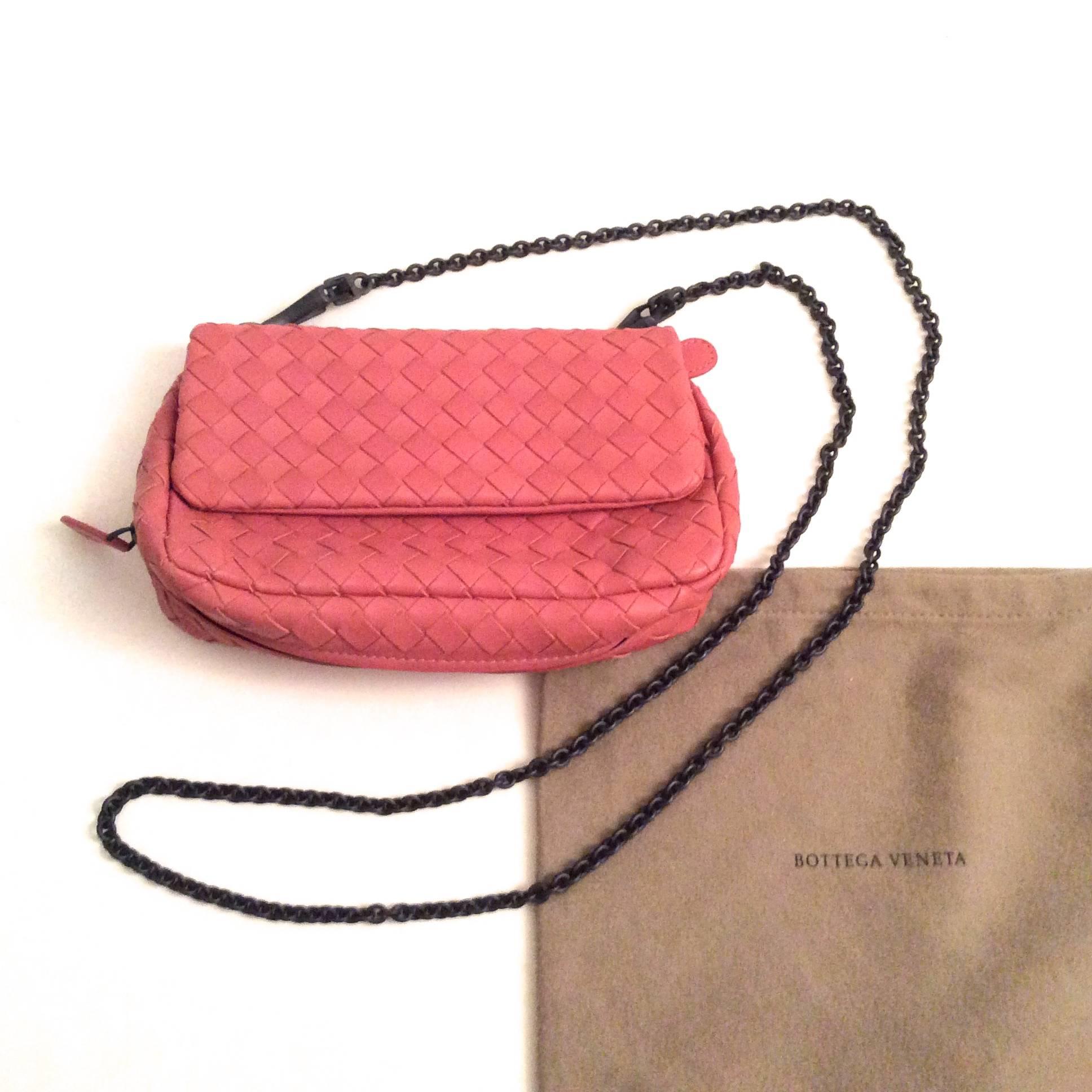 New Bottega Veneta Crossbody / Messenger Bag - Pink In New Condition For Sale In Boca Raton, FL