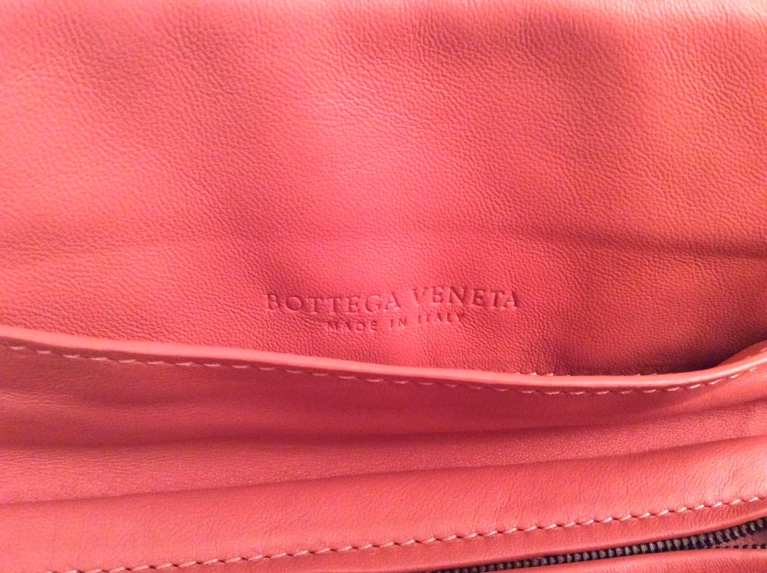 New Bottega Veneta Crossbody / Messenger Bag - Pink For Sale 5