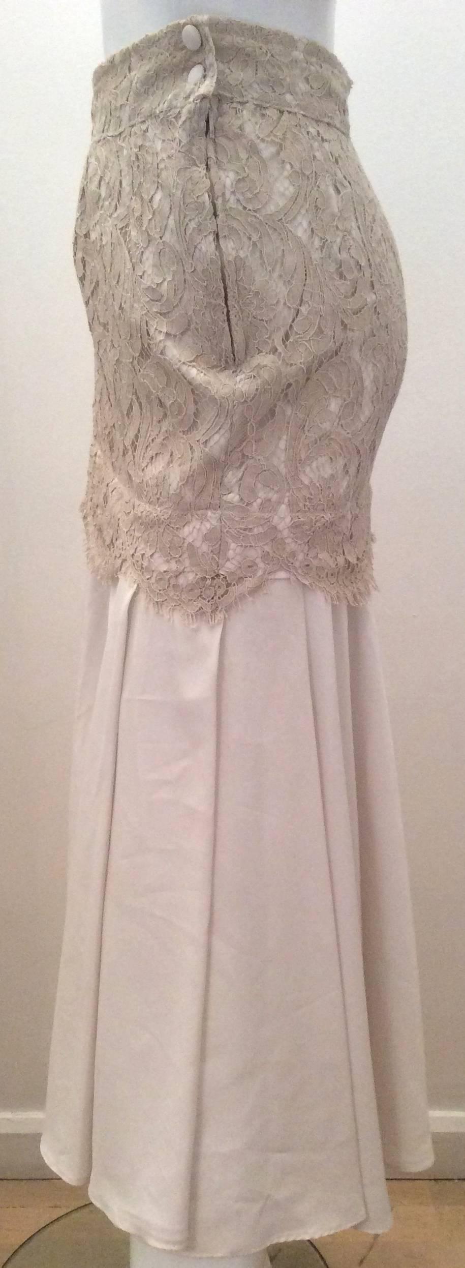 Lace Cocktail Skirt In Good Condition For Sale In Boca Raton, FL