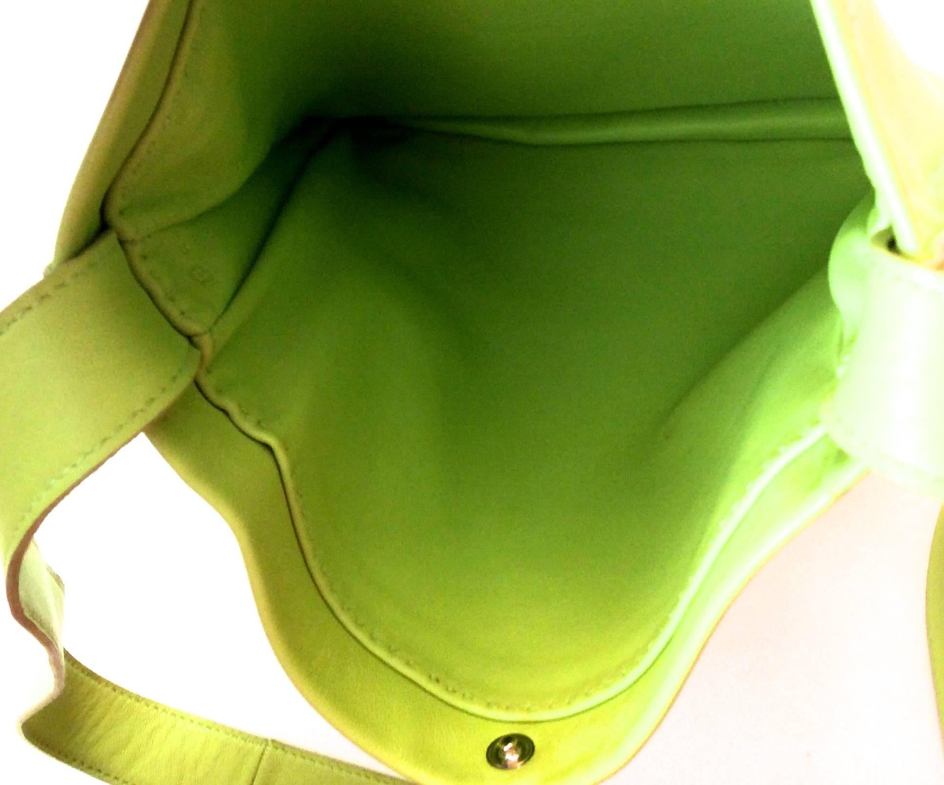 Hermes Crossbody Purse - Kiwi Green Leather  For Sale 2