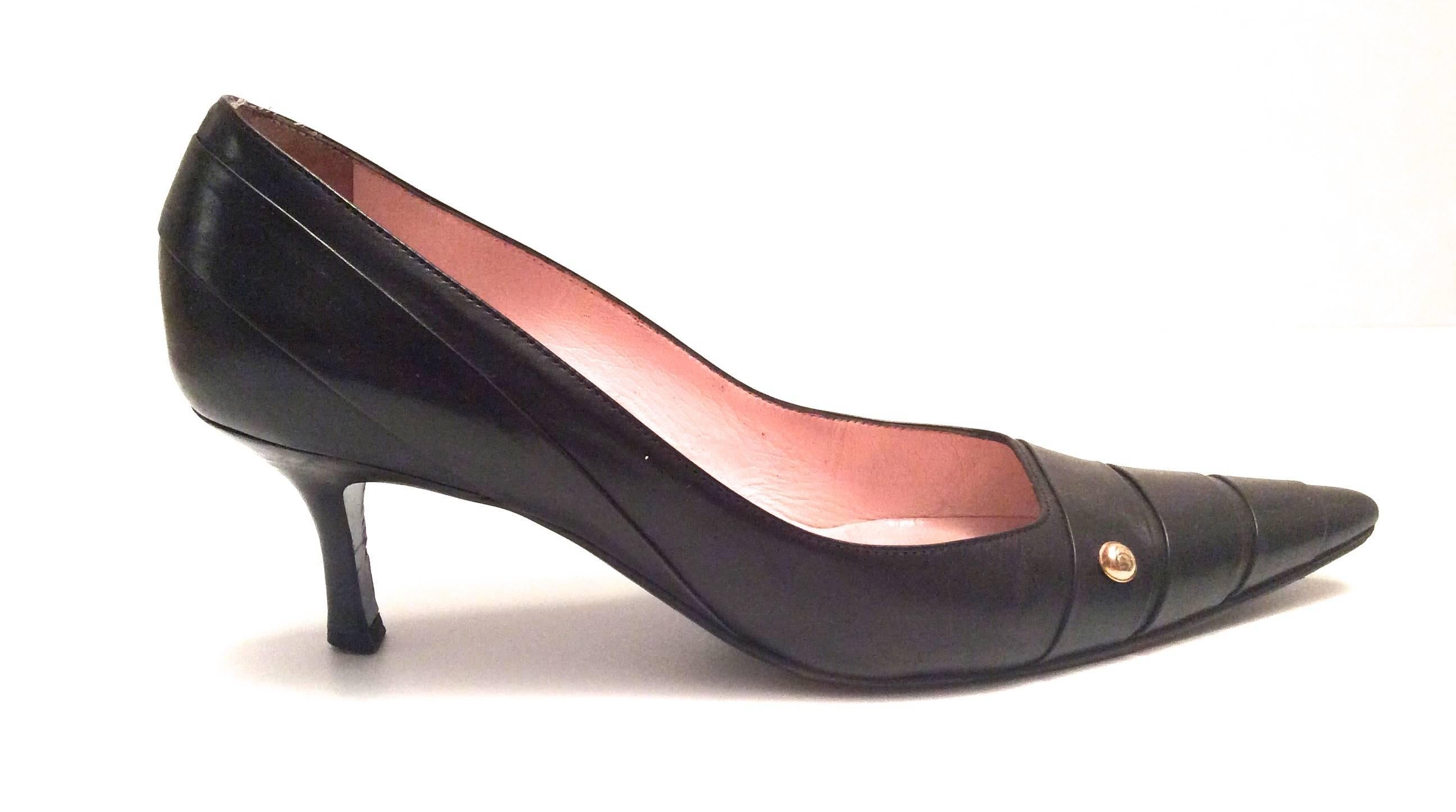 Women's Chanel Dark Brown Leather Pumps - Size 38 For Sale