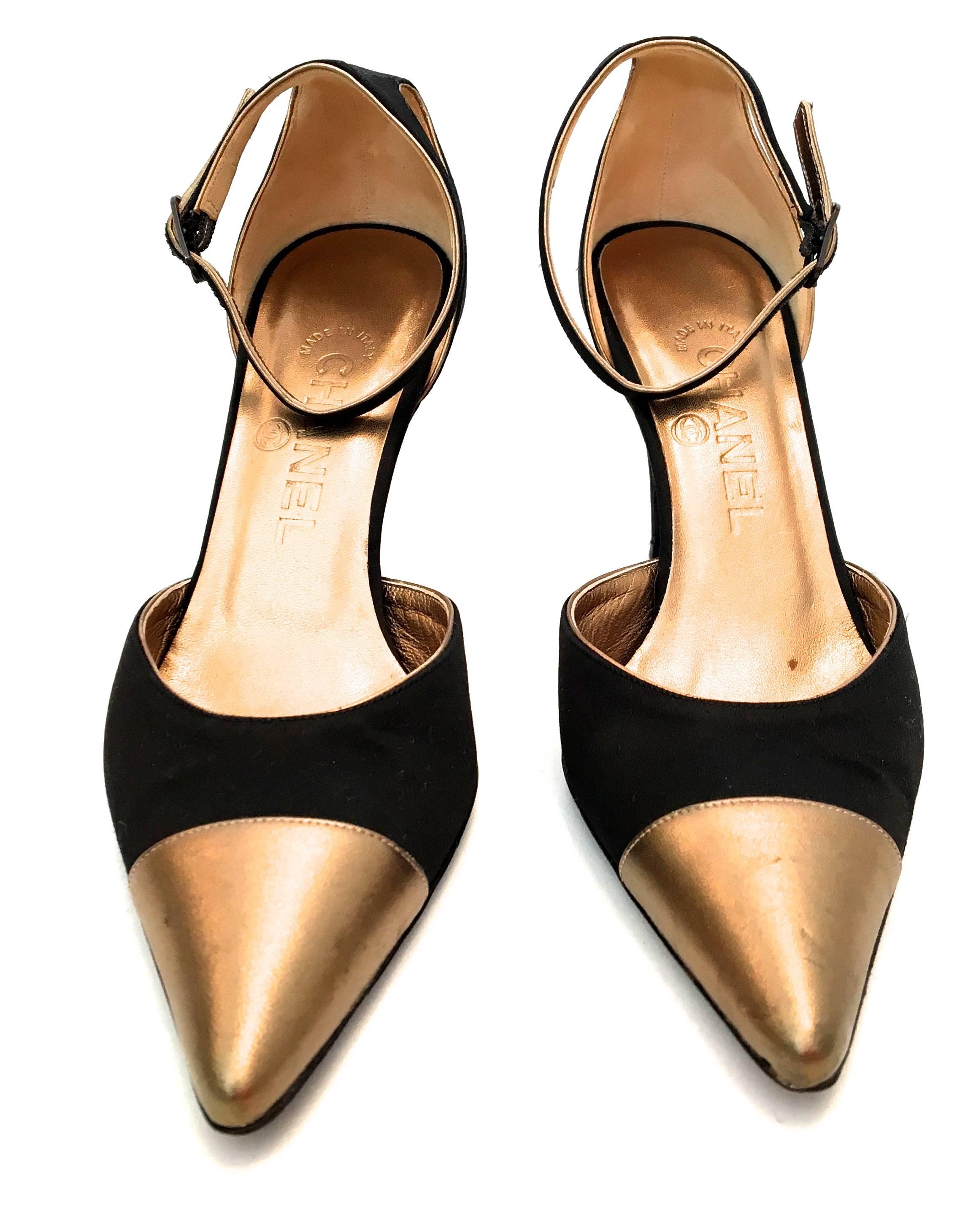 Brown Chanel Shoes - Black and Gold Heels - Size 37.5  For Sale