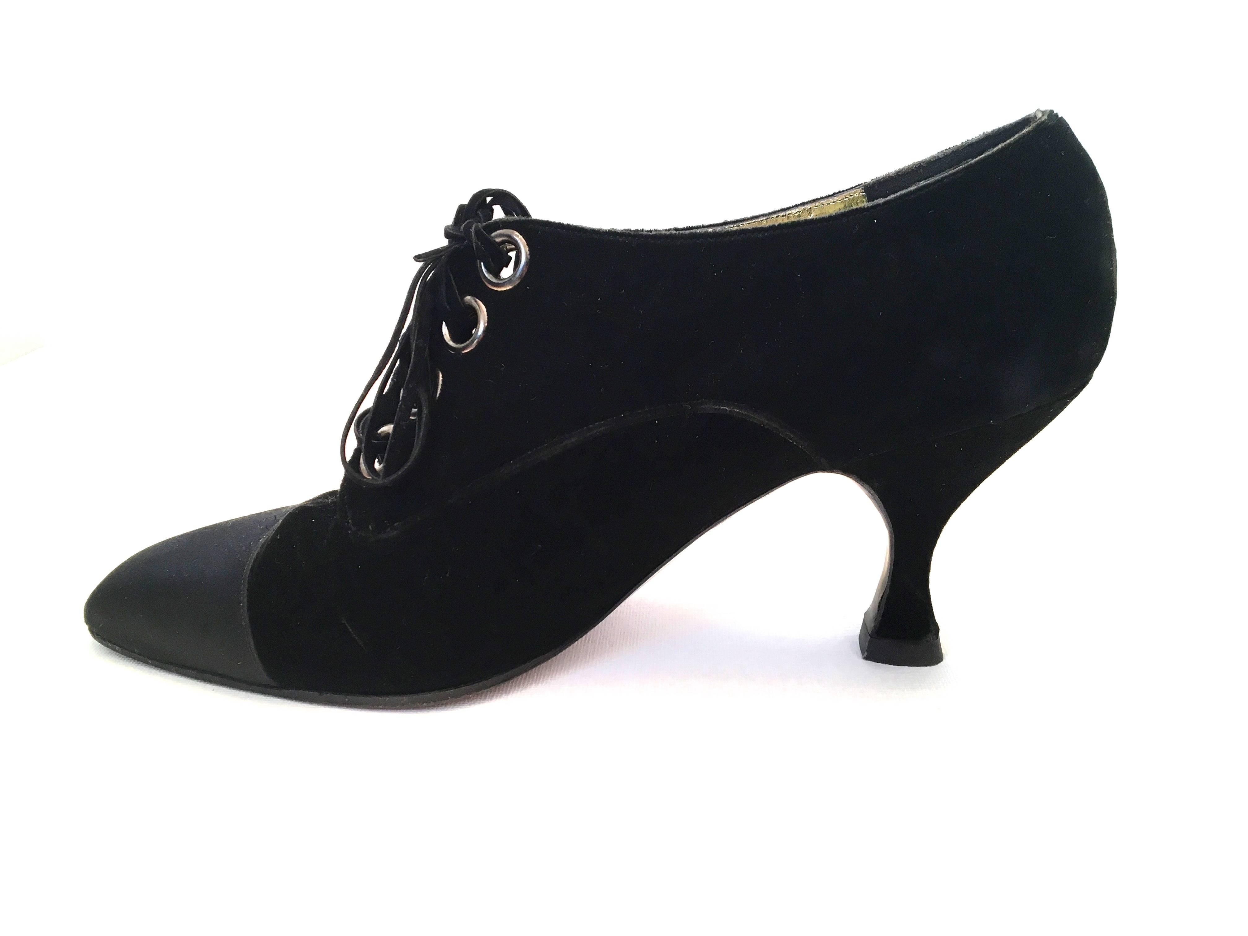 Chanel Velvet Tie-Up Shoes with Square Satin Tip For Sale 2