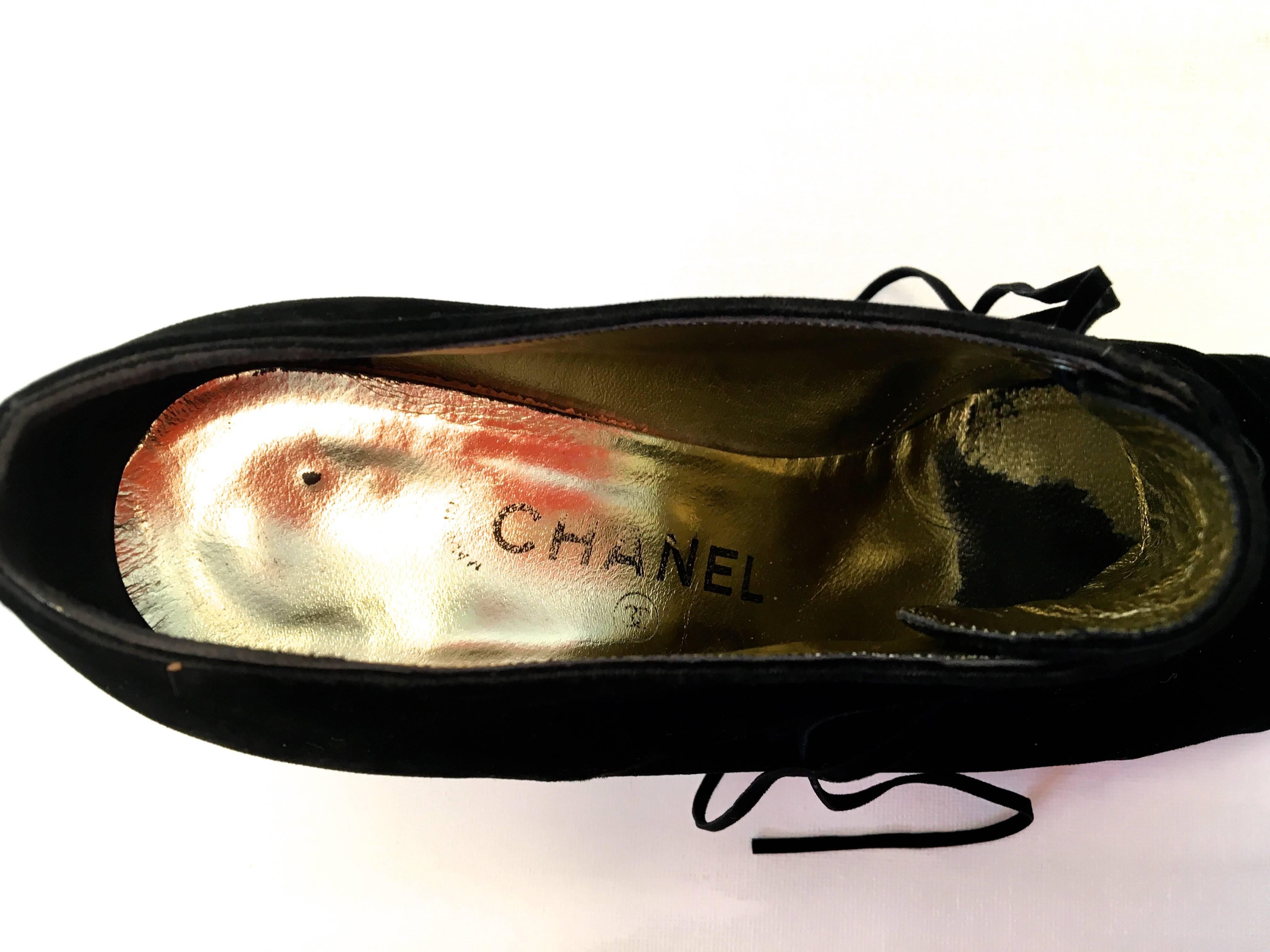 Women's Chanel Velvet Tie-Up Shoes with Square Satin Tip For Sale