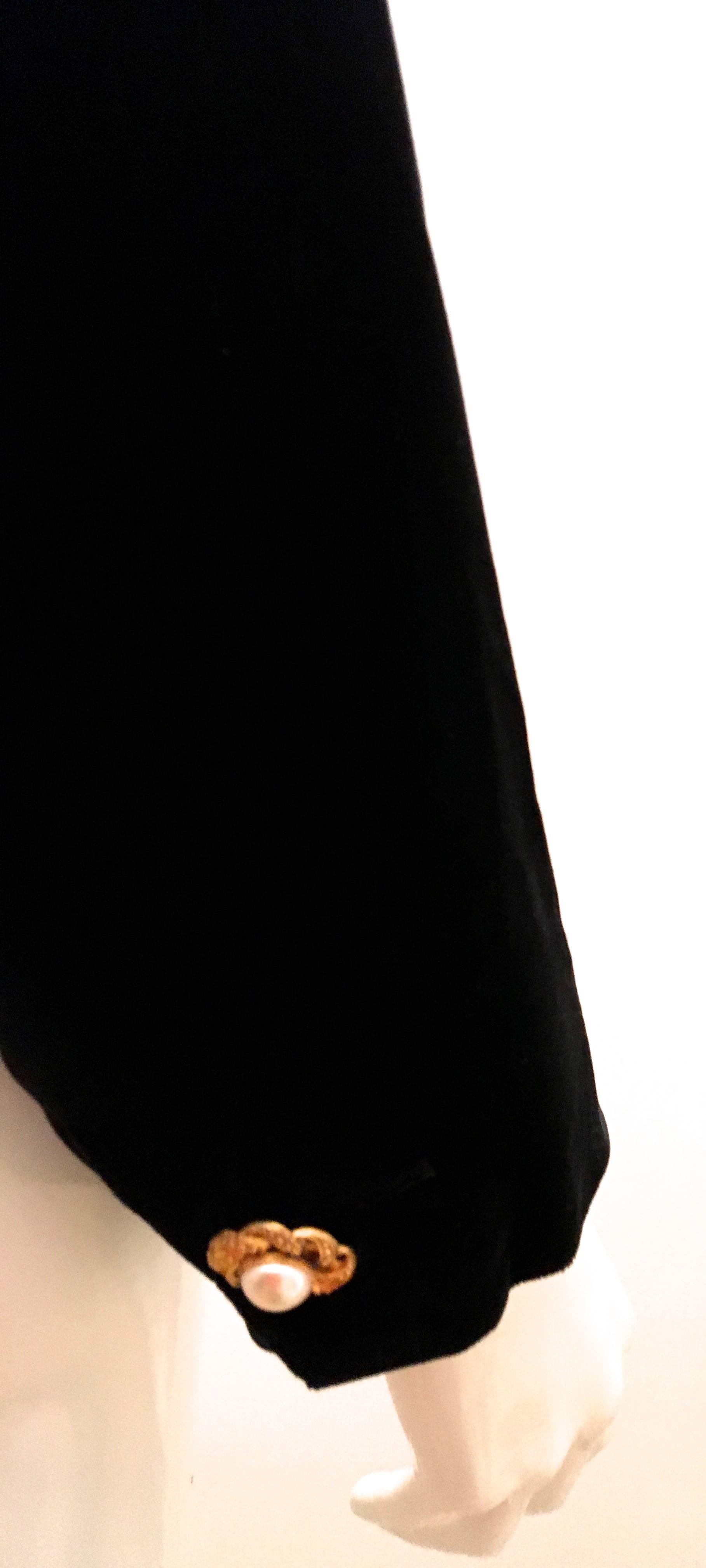Women's Yves Saint Laurent / YSL Black Velvet Blazer For Sale