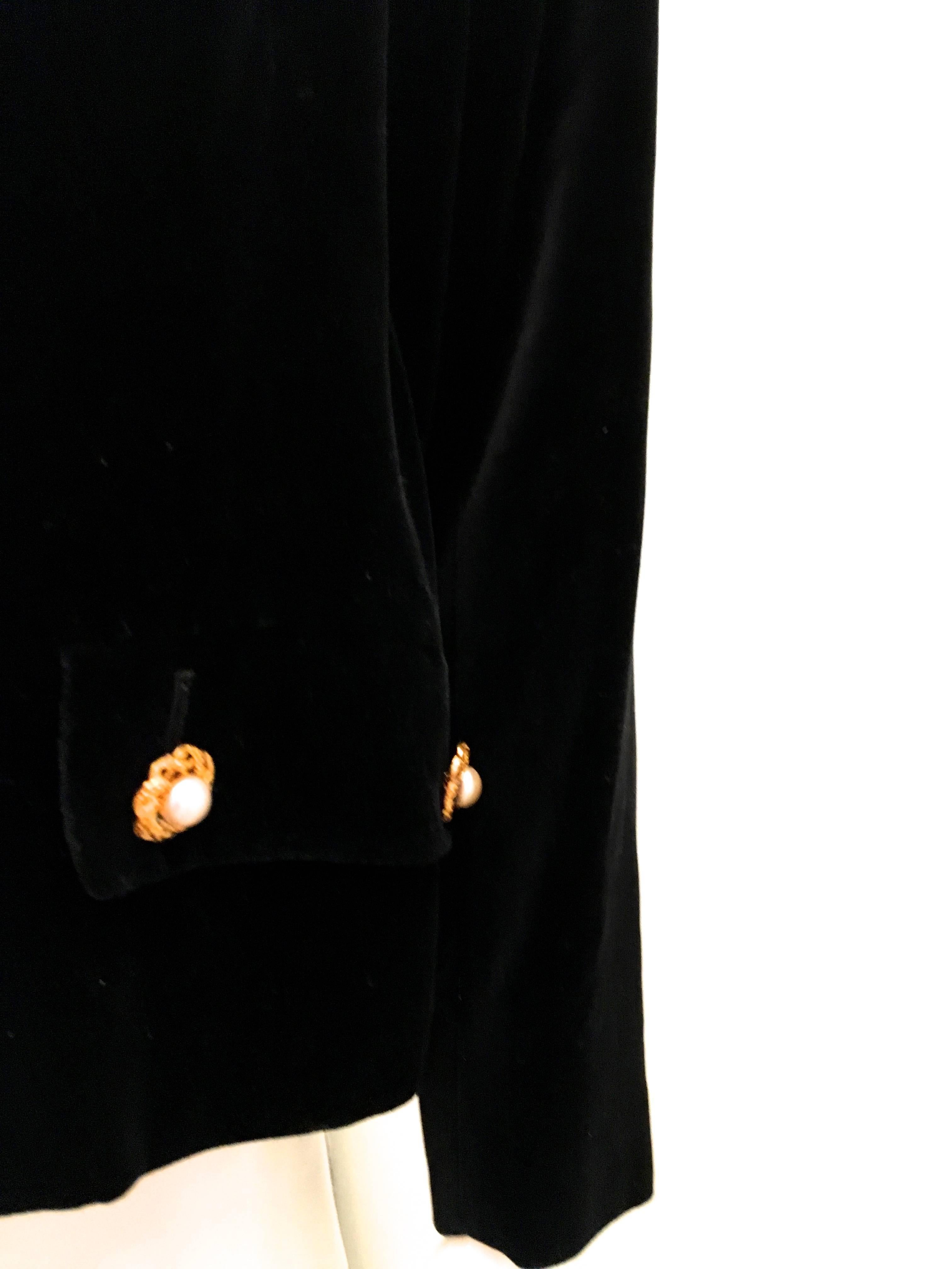 Yves Saint Laurent / YSL Black Velvet Blazer For Sale 1