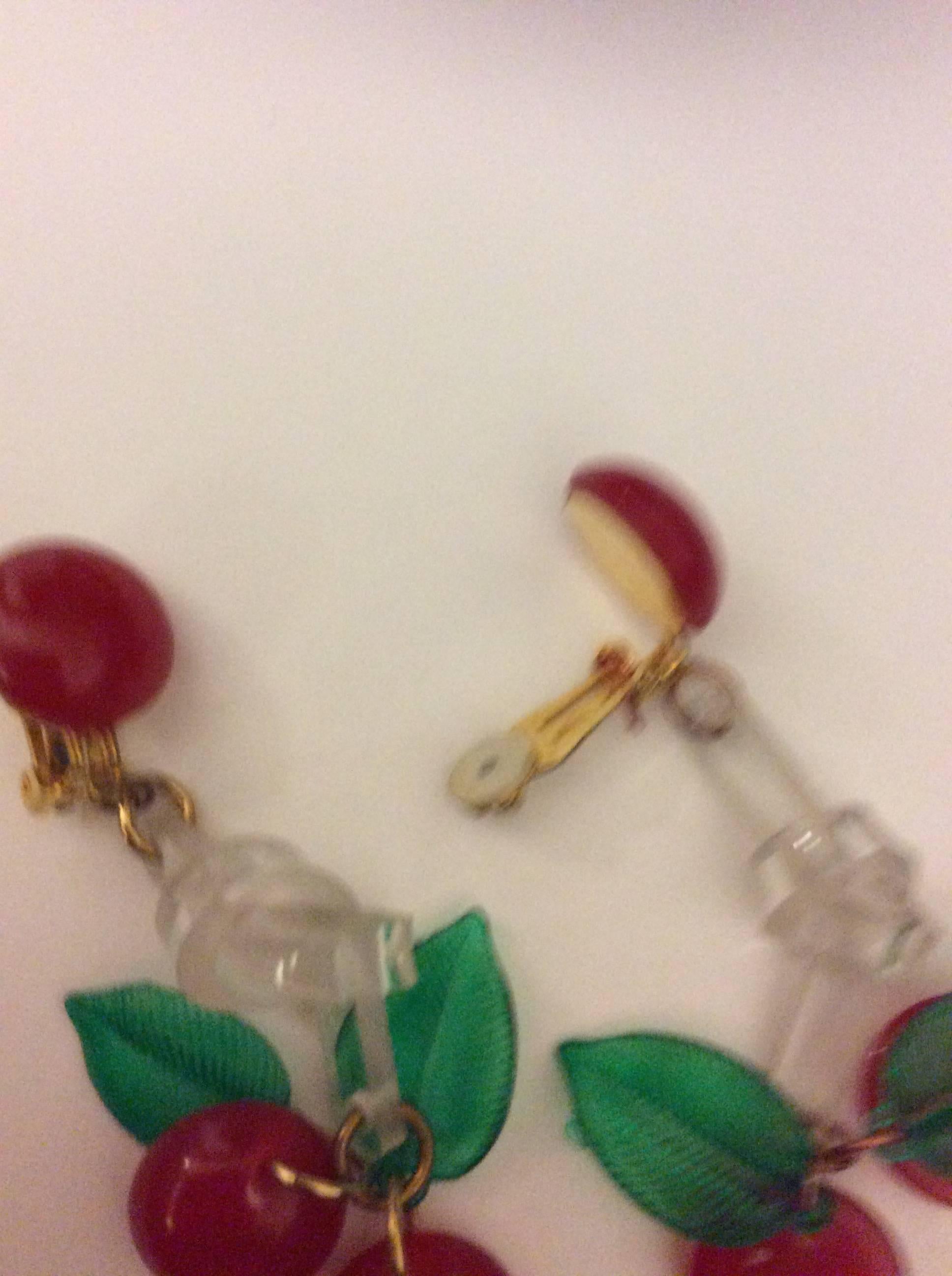  Bakelite Cherry Necklace with Matching Earrings For Sale 2