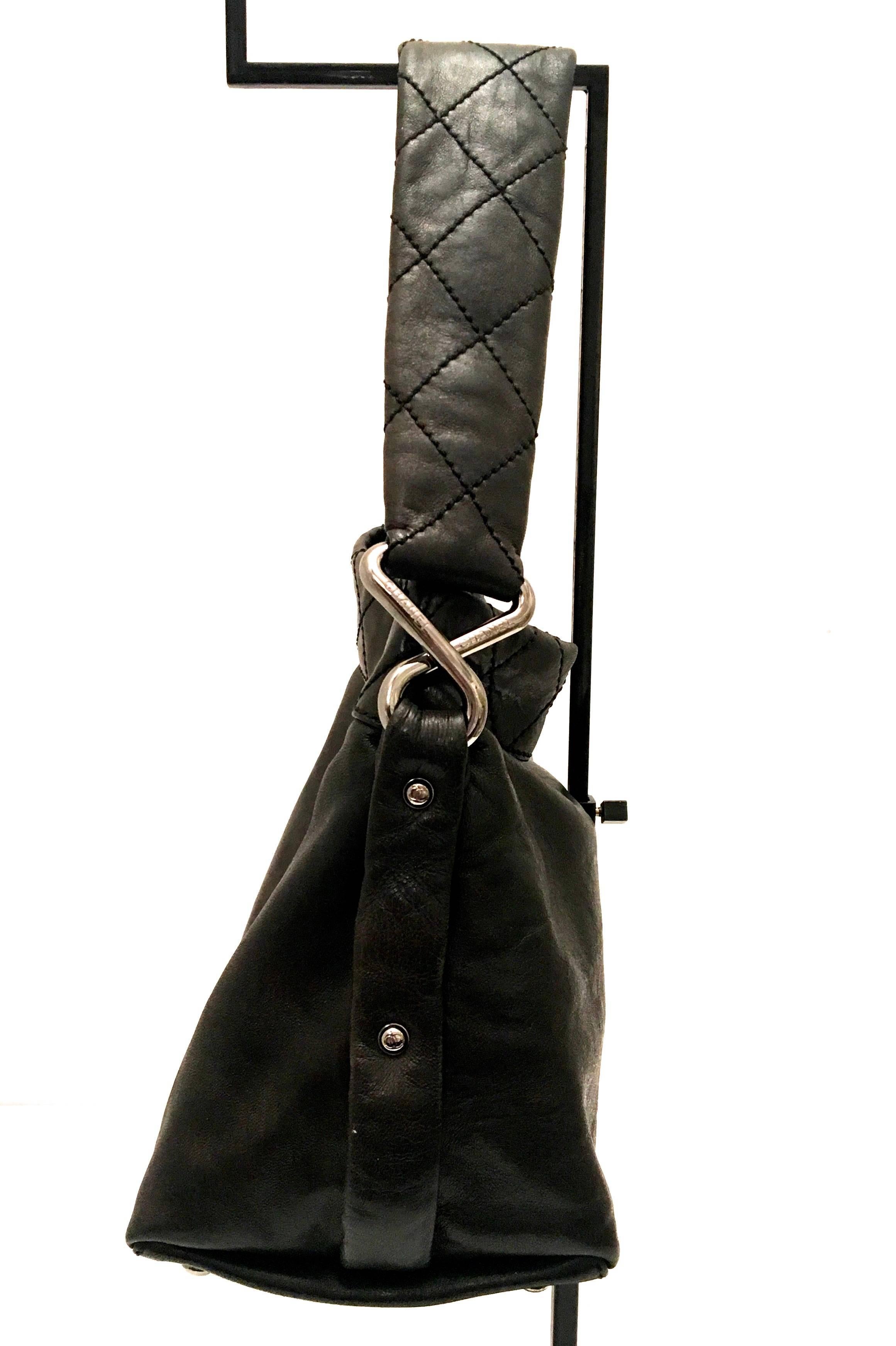 Black Chanel Purse - Lambskin Leather 