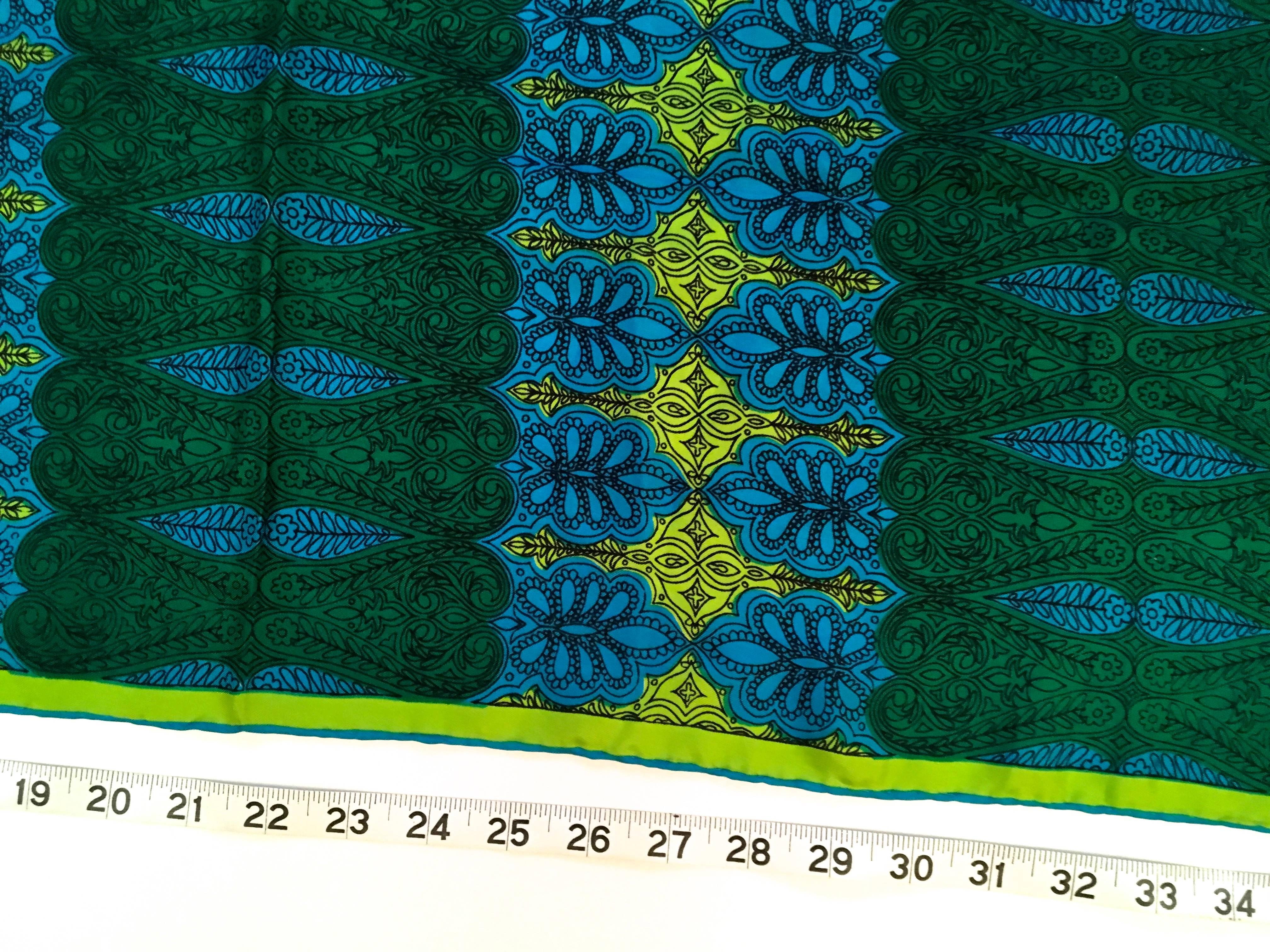 Rare Vintage Vera Scarf - 1960's - 100% Silk For Sale 3