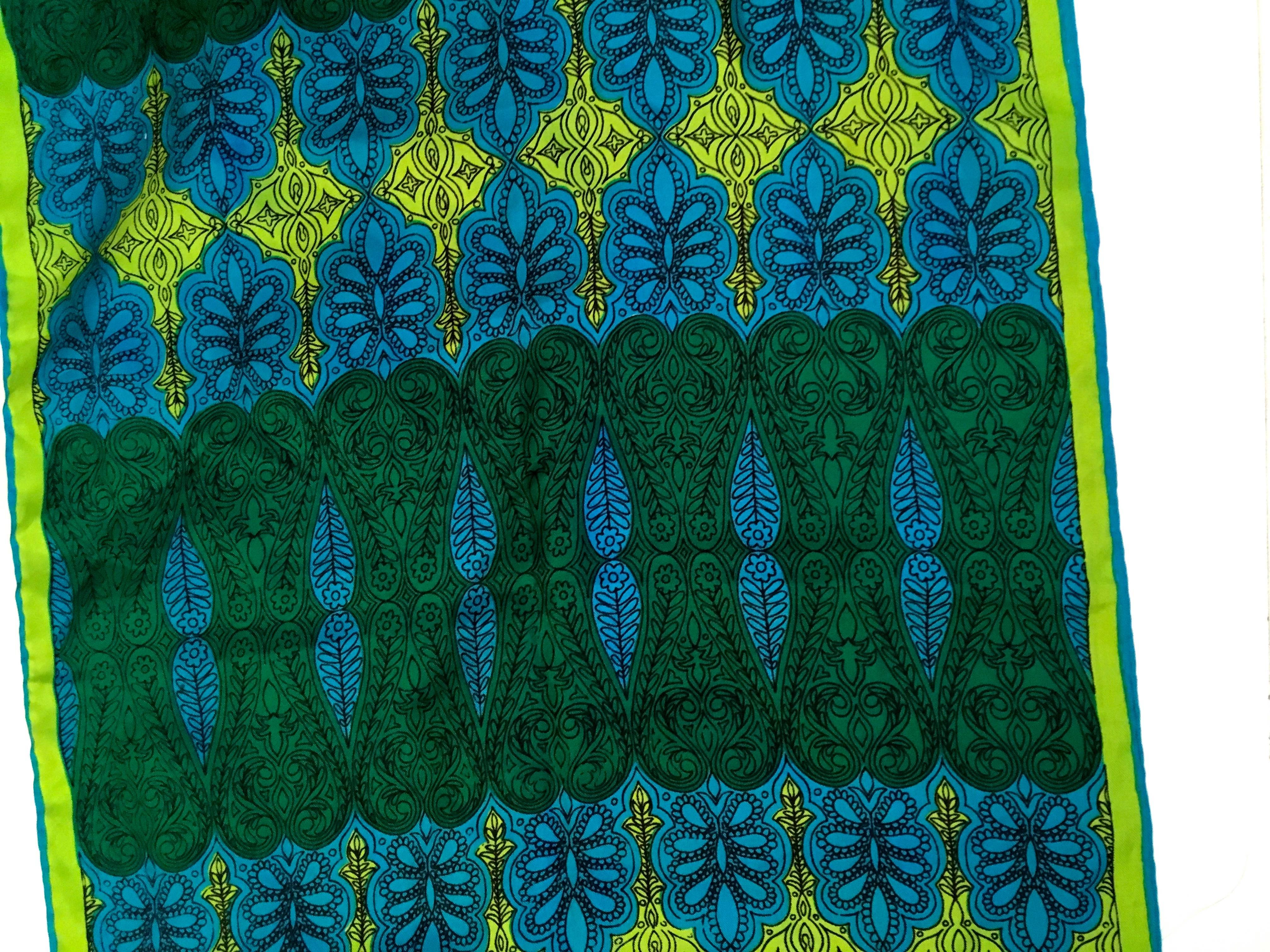 Rare Vintage Vera Scarf - 1960's - 100% Silk For Sale 4