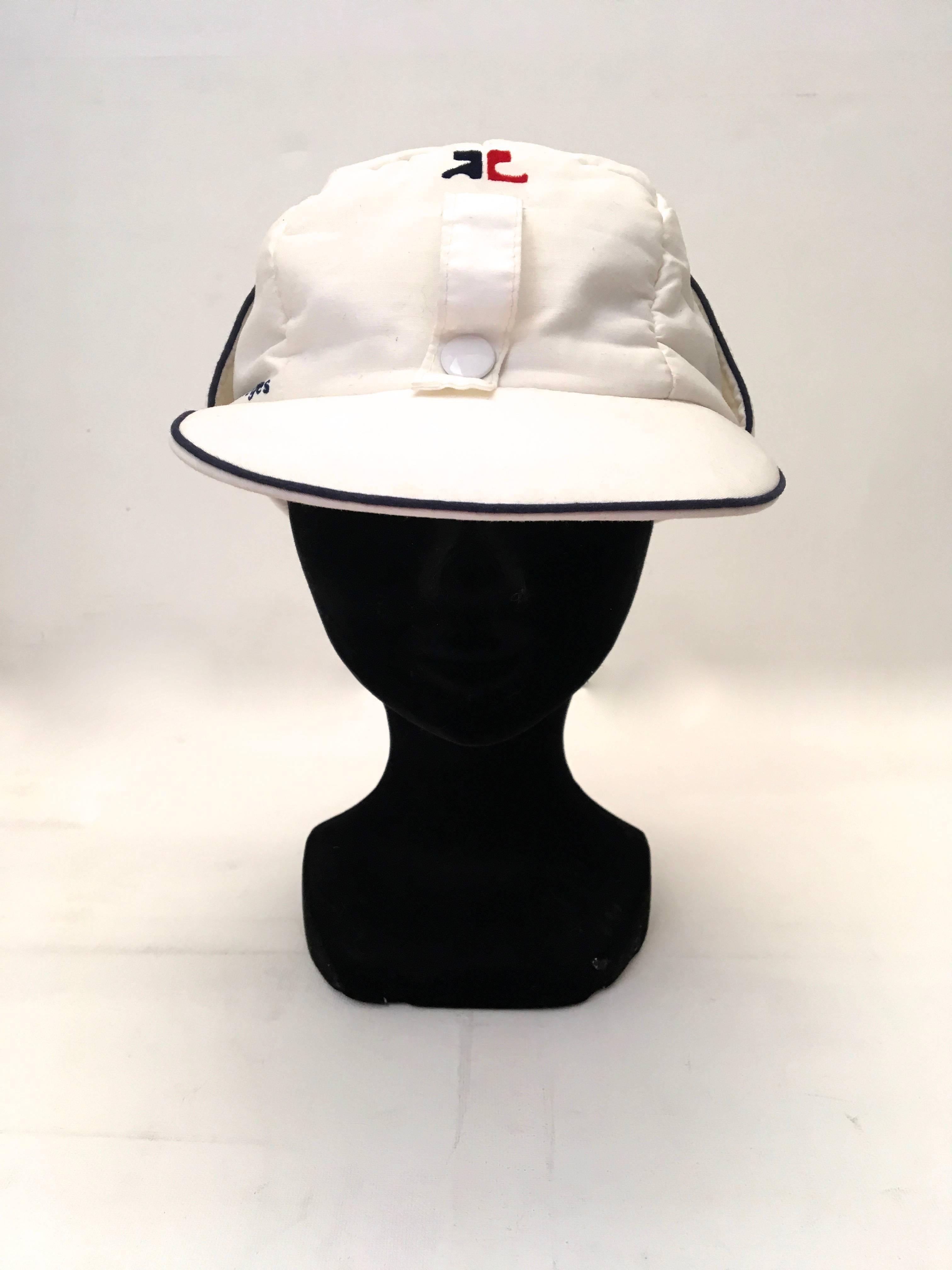 Rare Courreges Iconic Hat / Helmet - 1960's For Sale 3