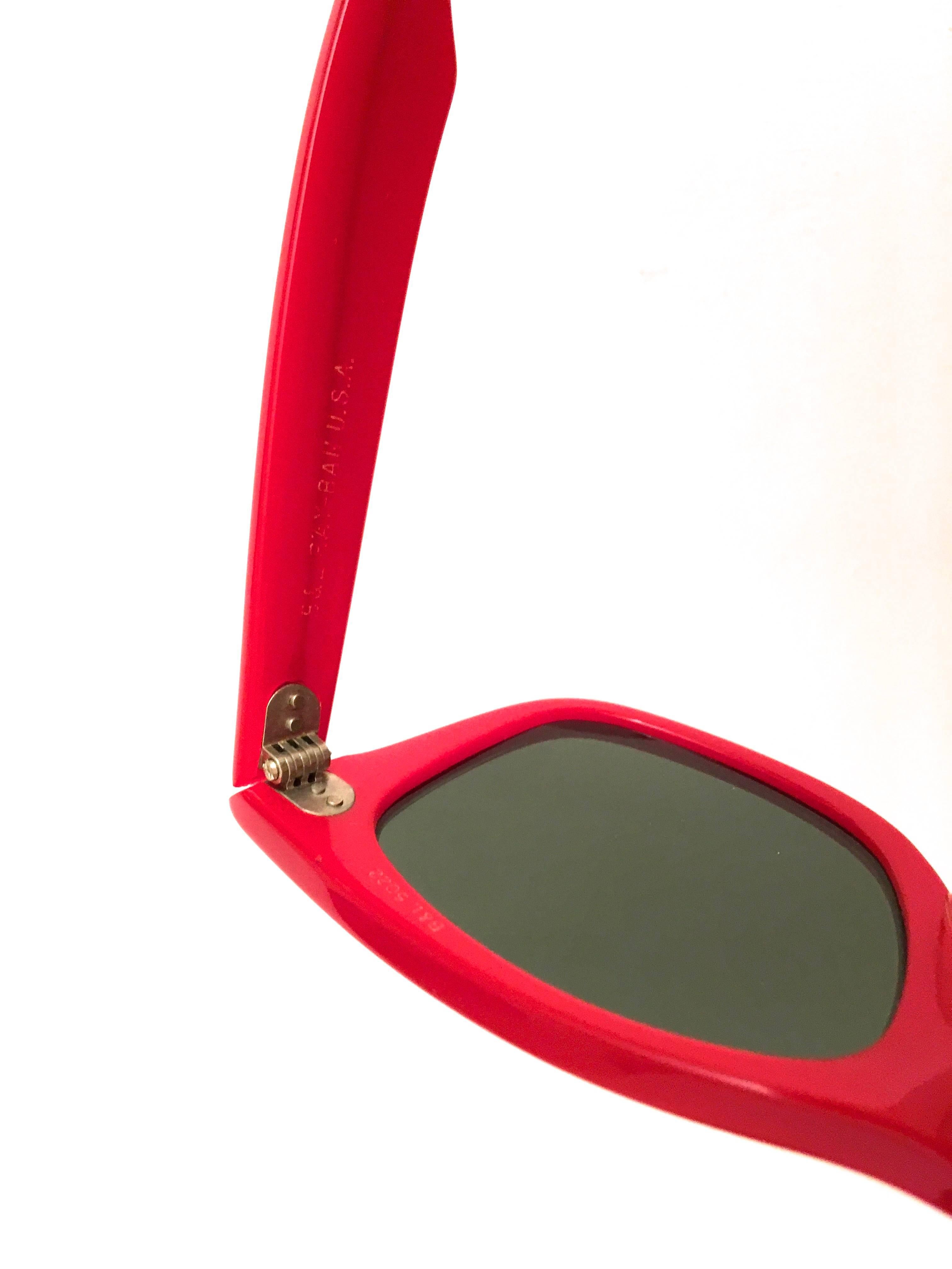 Ray Ban Wayfarer Sunglasses - Red - 1980's - Original - Rare 1