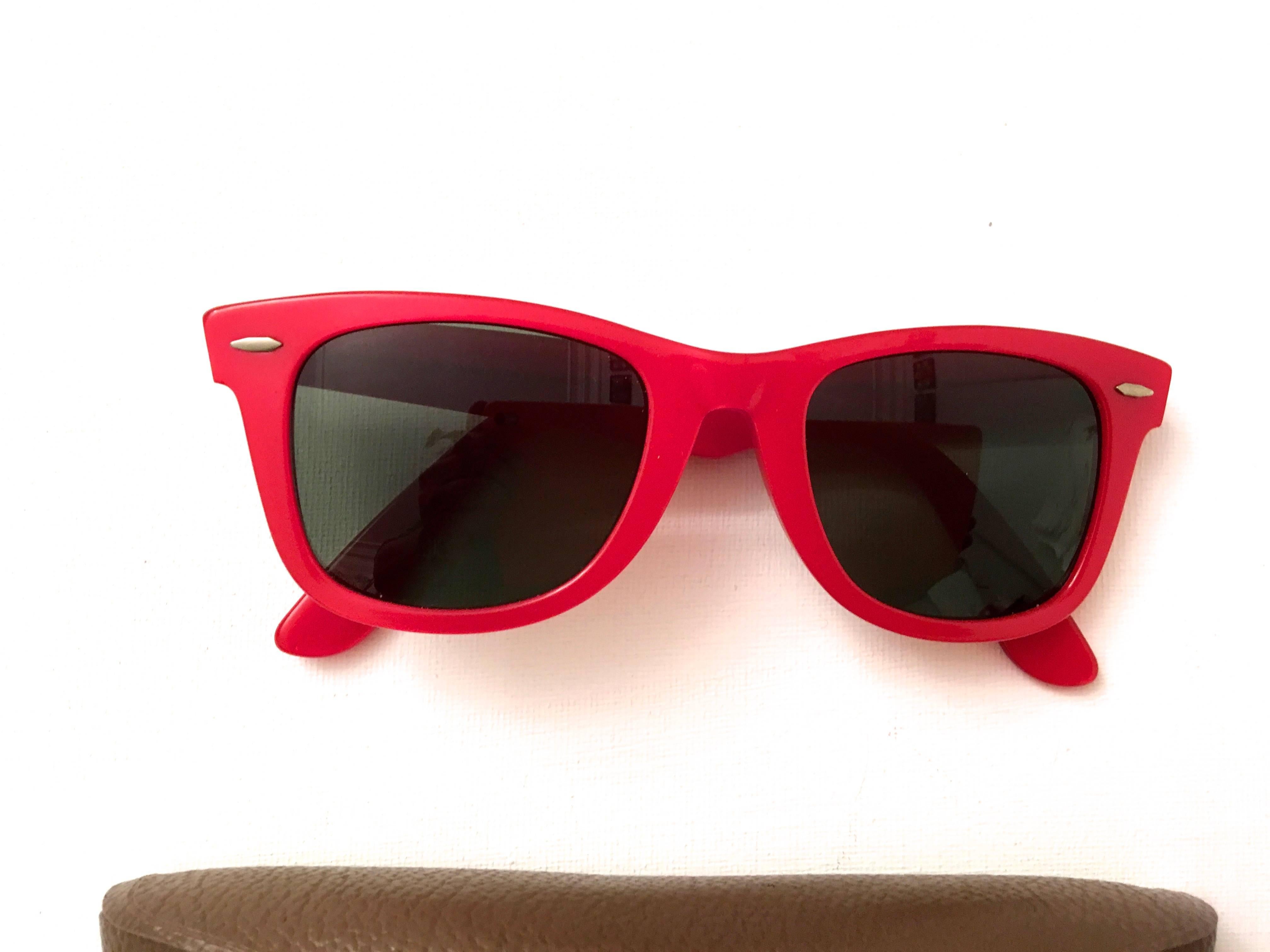 Ray Ban Wayfarer Sunglasses - Red - 1980's - Original - Rare 4