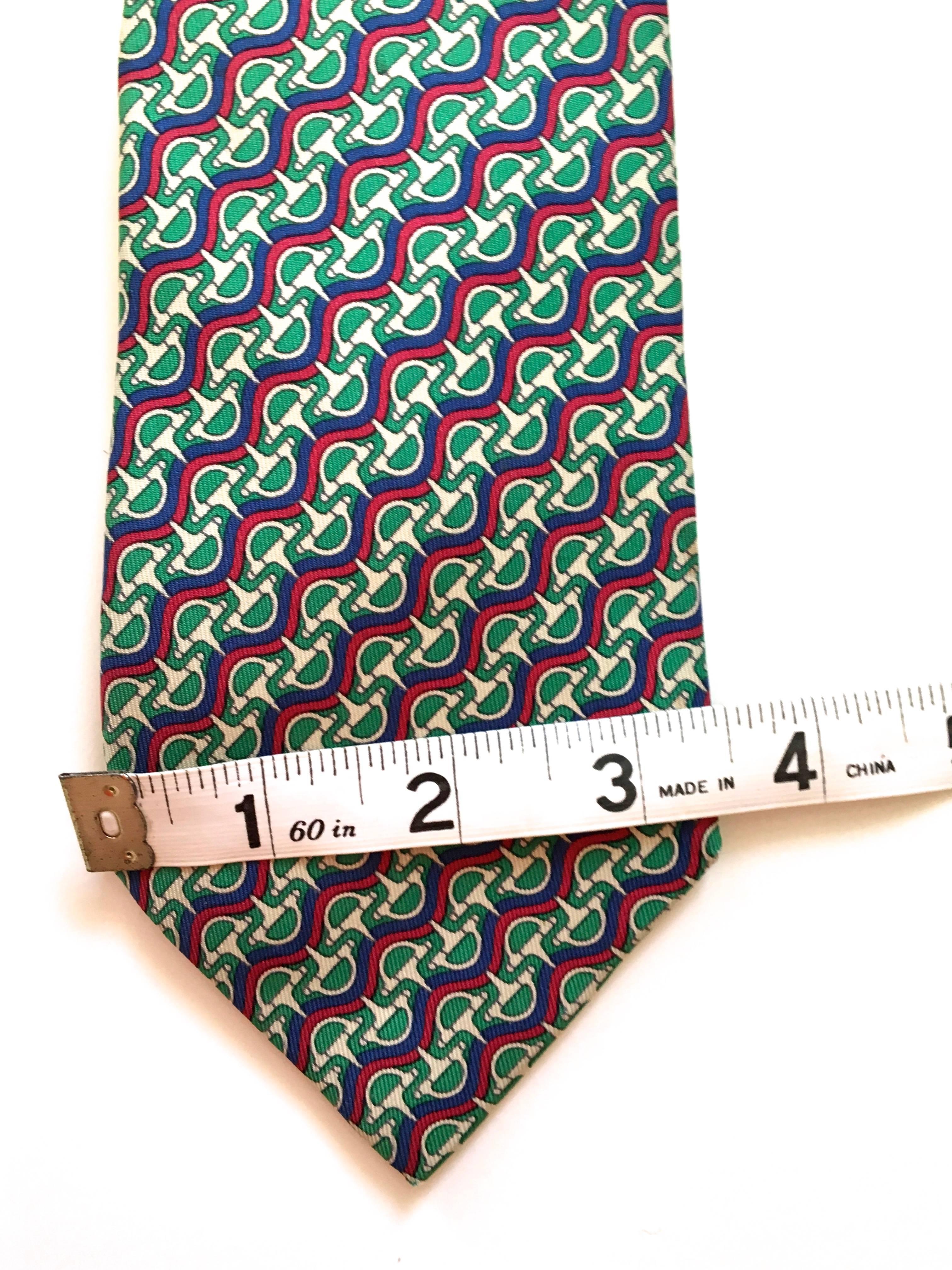 Women's or Men's Vintage Hermes Tie - 100% Silk For Sale