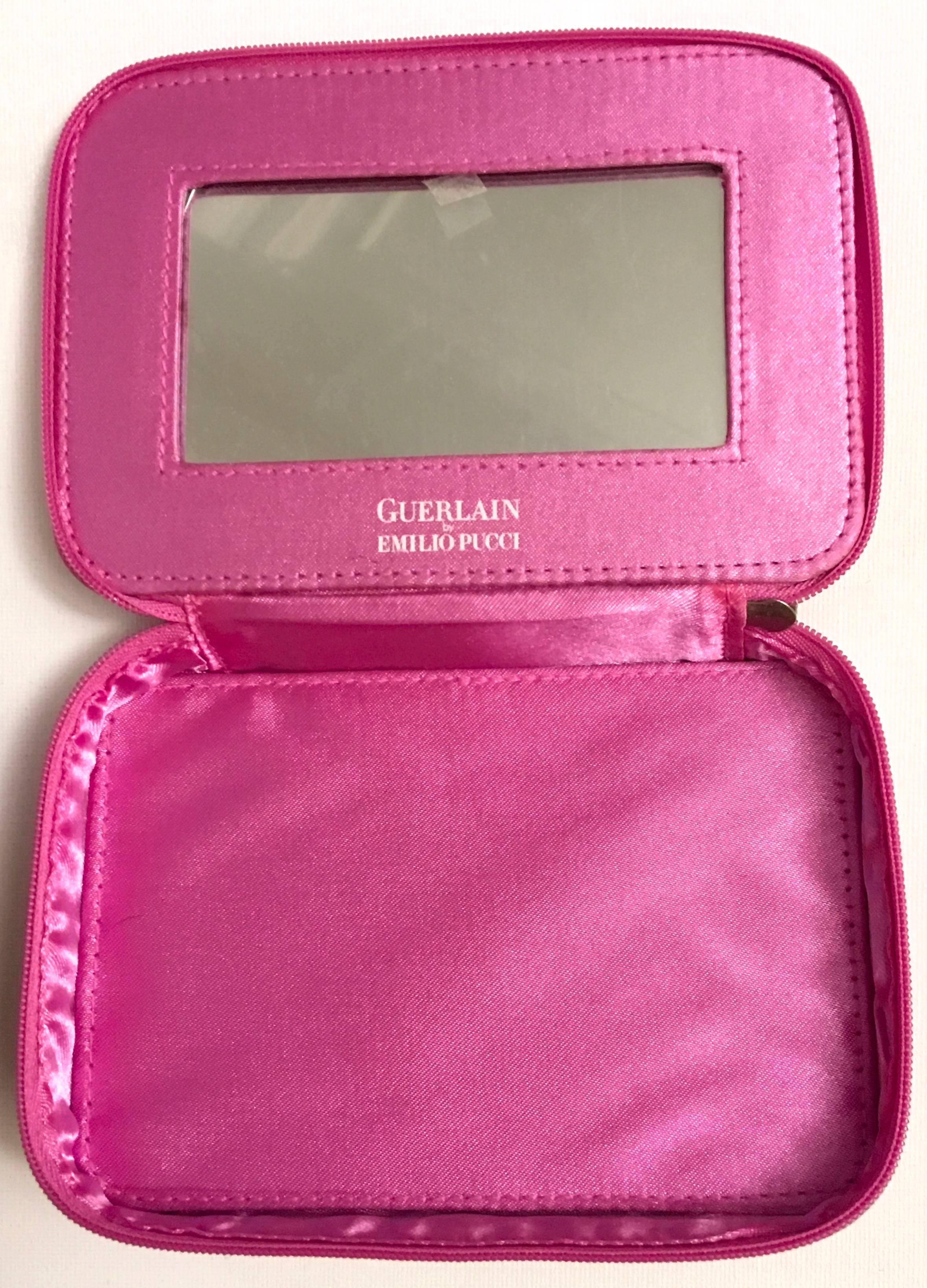 Rare Emilio Pucci Cosmetic Case - Guerlain	 In Excellent Condition For Sale In Boca Raton, FL