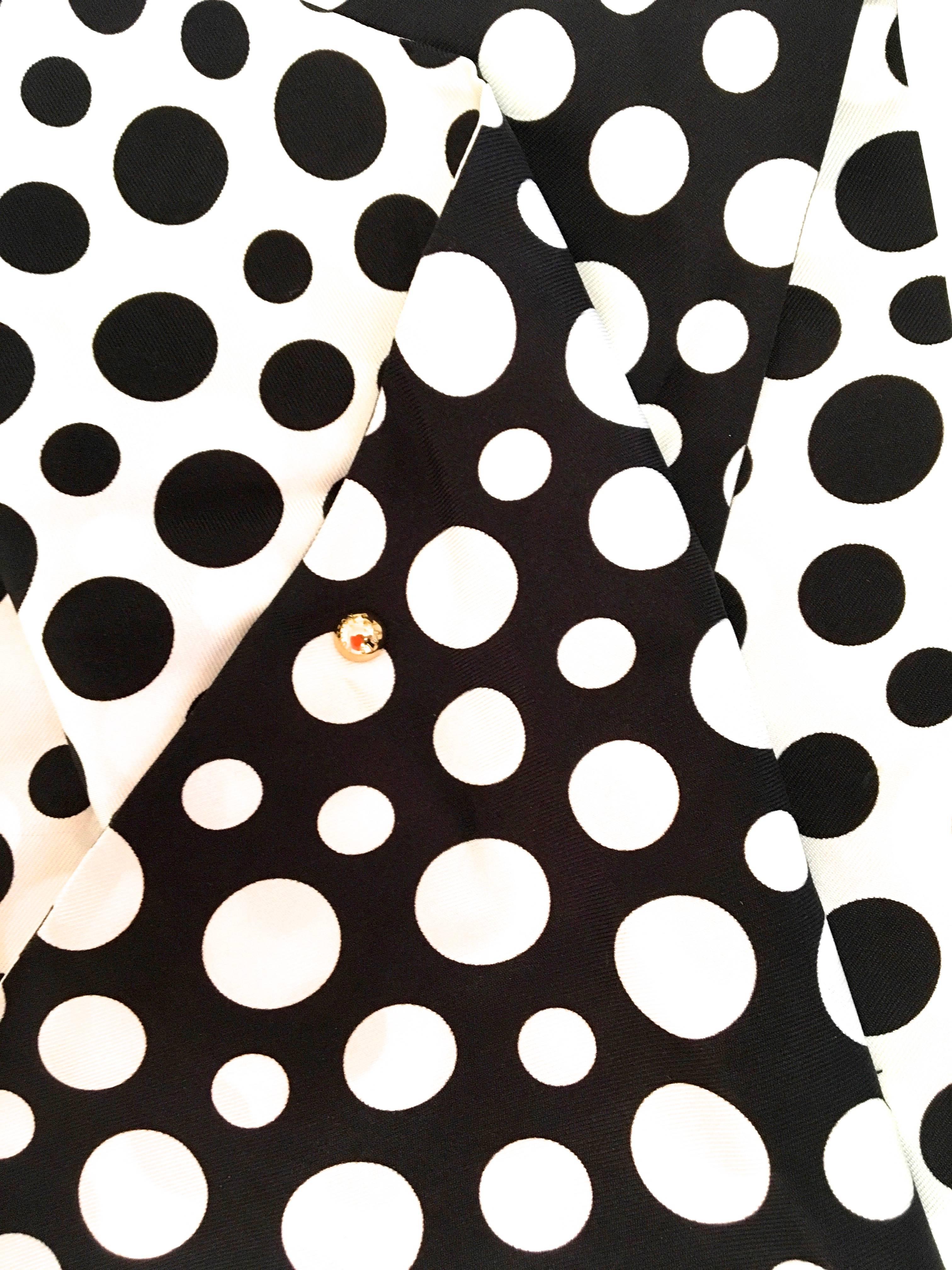 Louis Vuitton Silk Snood Scarf - Yayoi Kusama - Limited Release In New Condition In Boca Raton, FL
