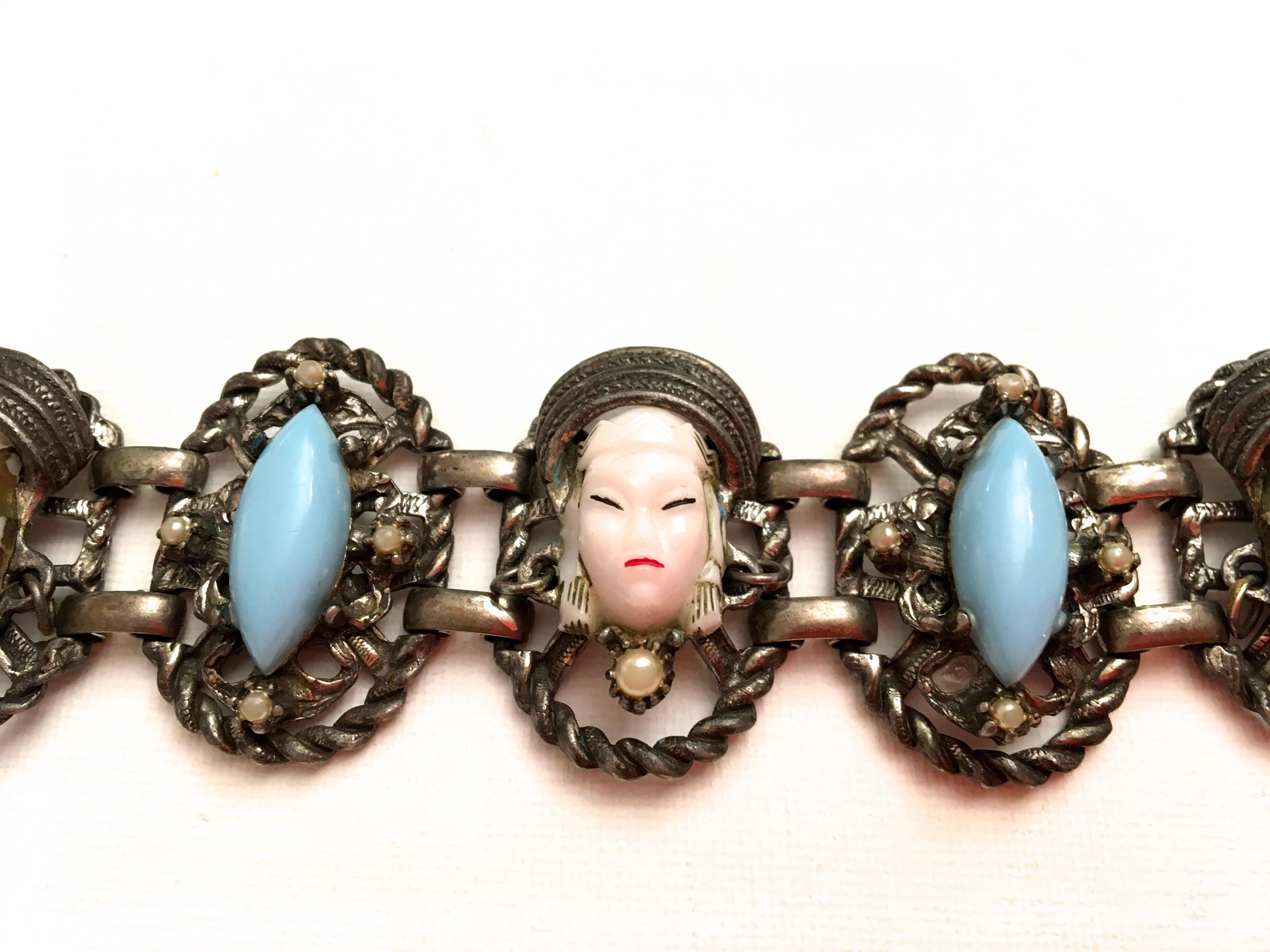 Vintage Asian Princess Bracelet - Rare - Unsigned Selro In Excellent Condition For Sale In Boca Raton, FL