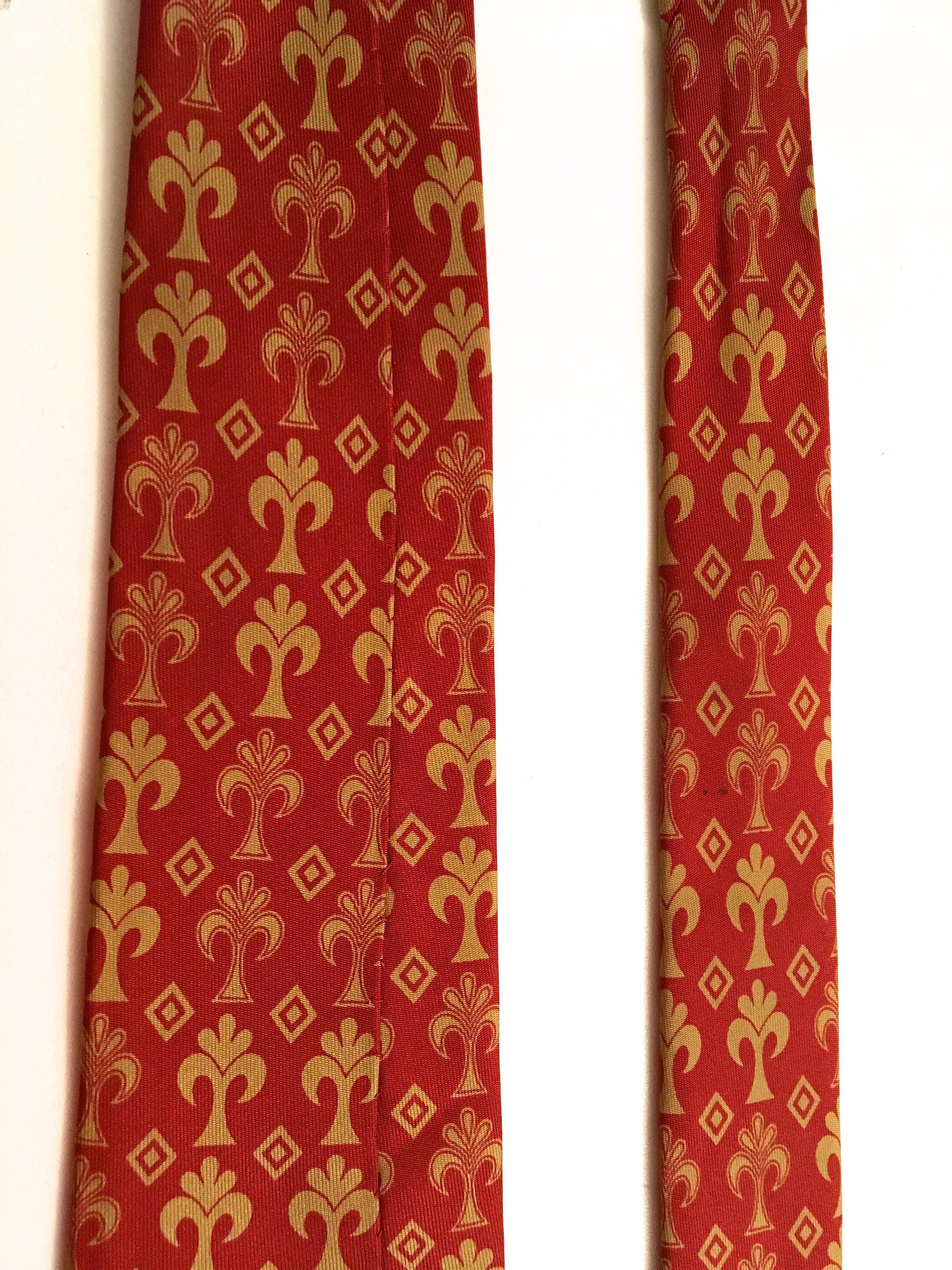 Women's or Men's Hermes tie - 100% Silk  For Sale