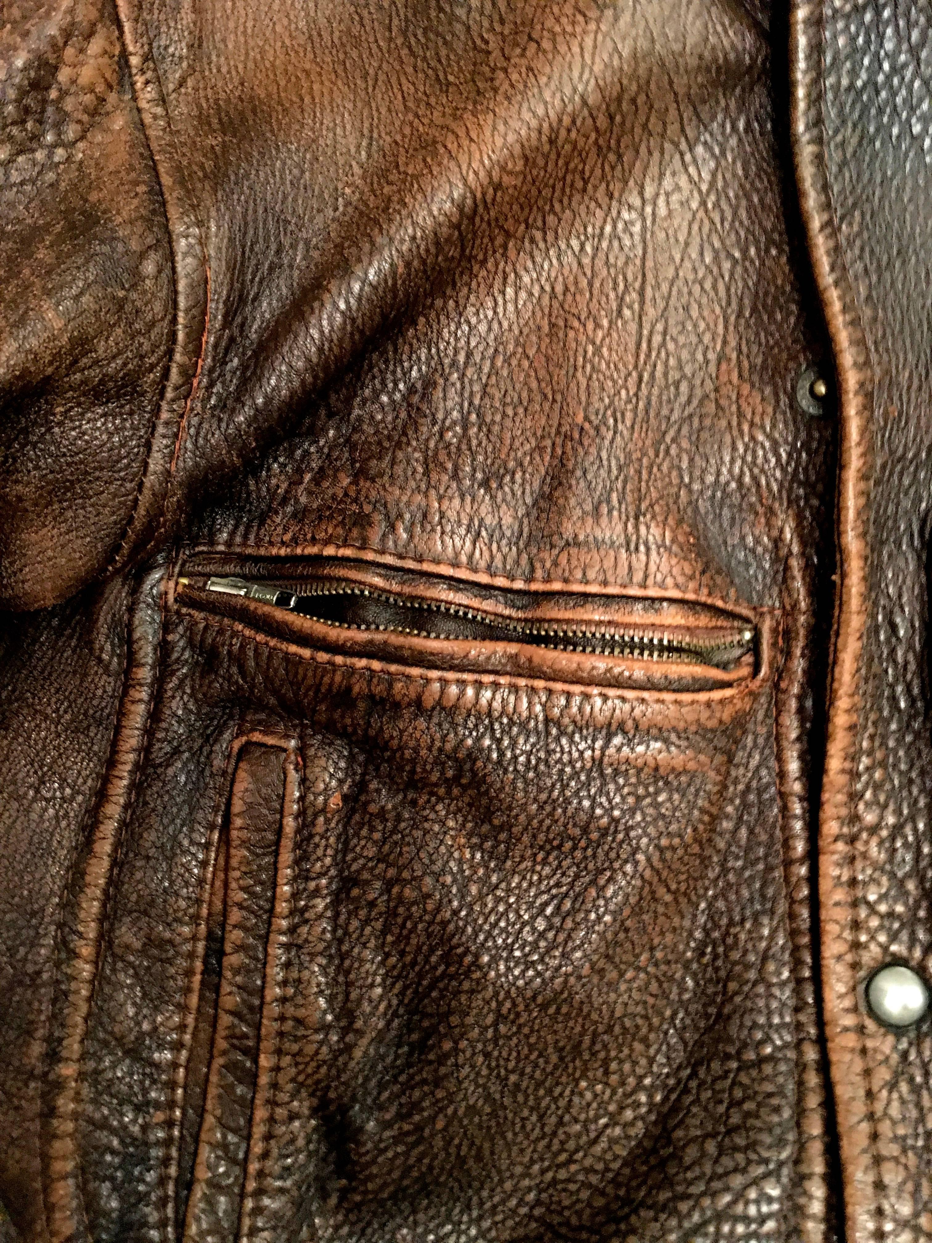 Men's Vintage Leather Indiana Jones Bomber Jacket, 1980s In Excellent Condition For Sale In Boca Raton, FL