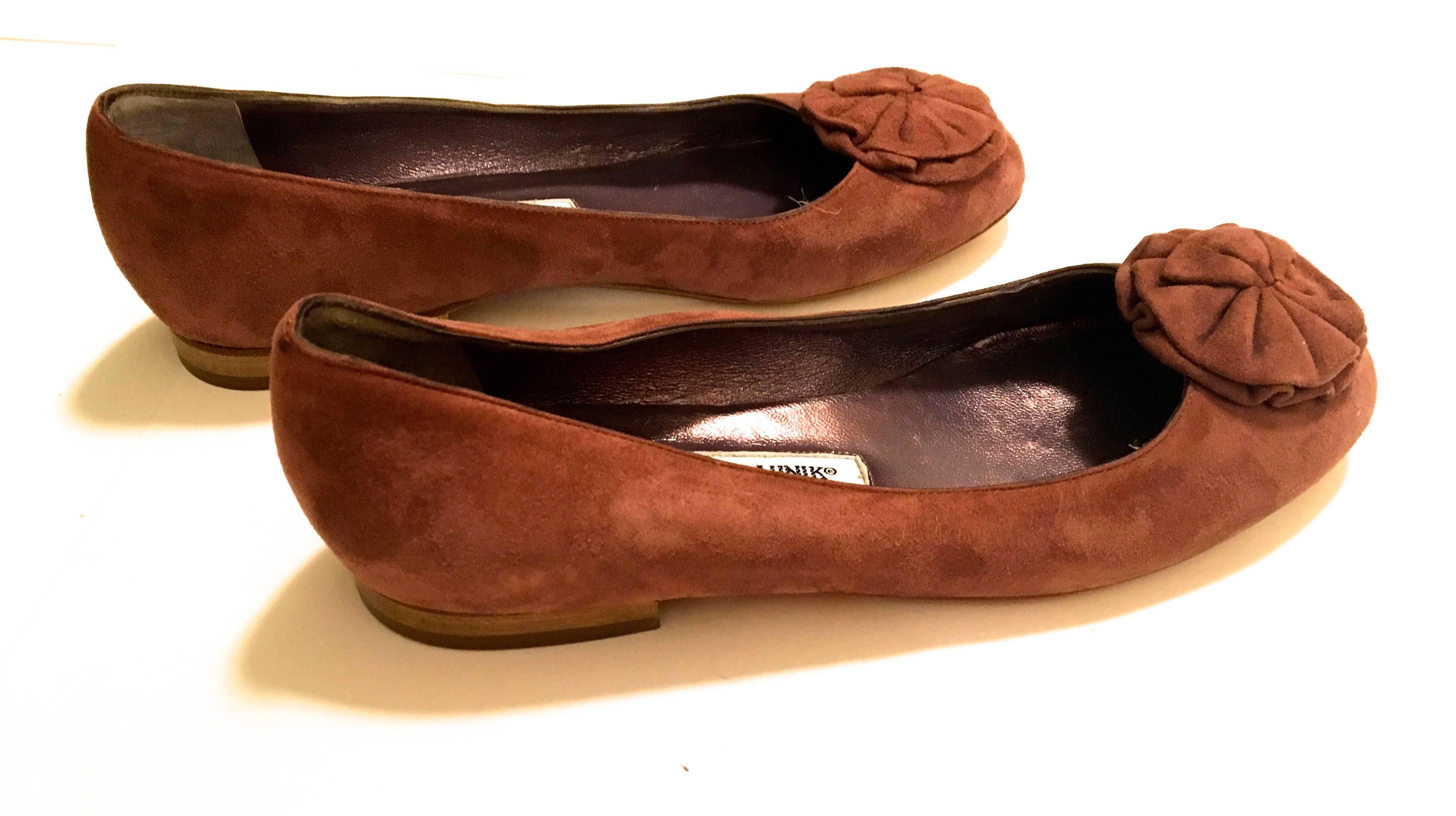 Manolo Blahnik New Flat Shoes Suede with Flower Size 38 For Sale 2