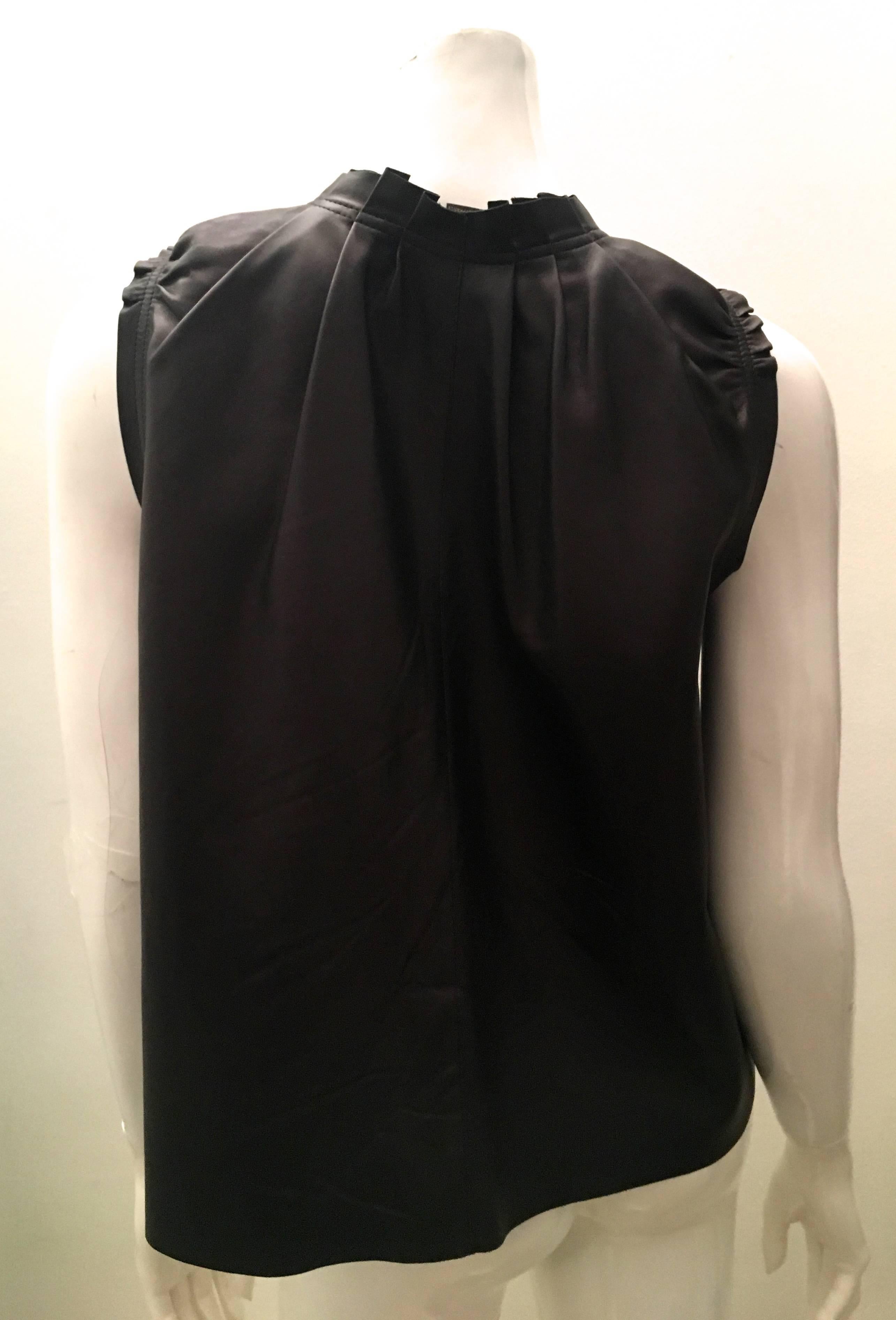 New Louis Vuitton Vest - 100% Leather - Dark Brown In Excellent Condition For Sale In Boca Raton, FL
