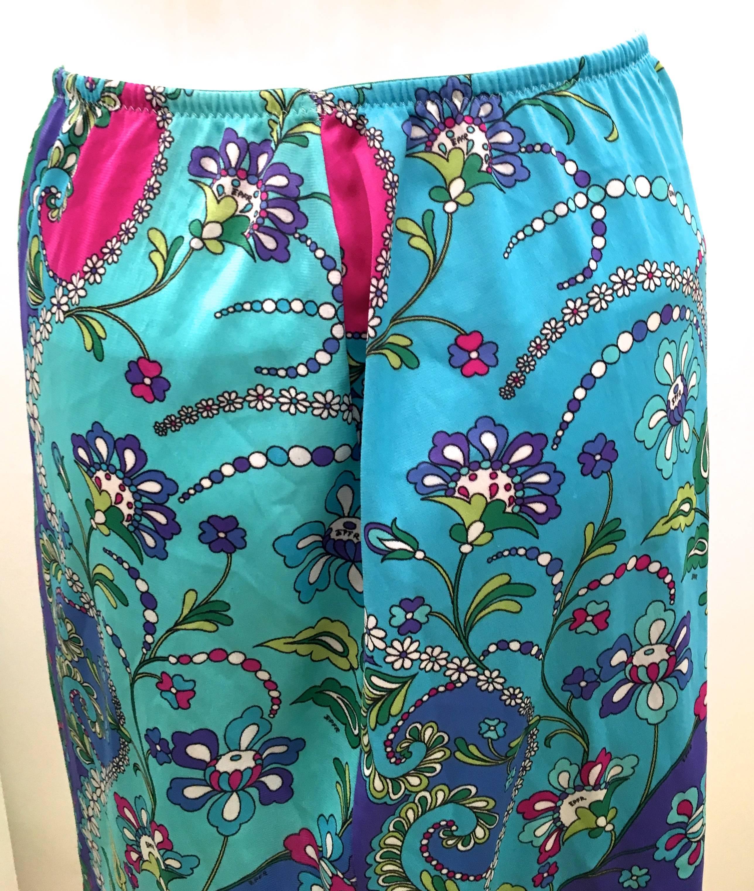 Vintage Pucci Skirt - Formfit Rogers - Late 1960's / Early 1970's In Excellent Condition For Sale In Boca Raton, FL