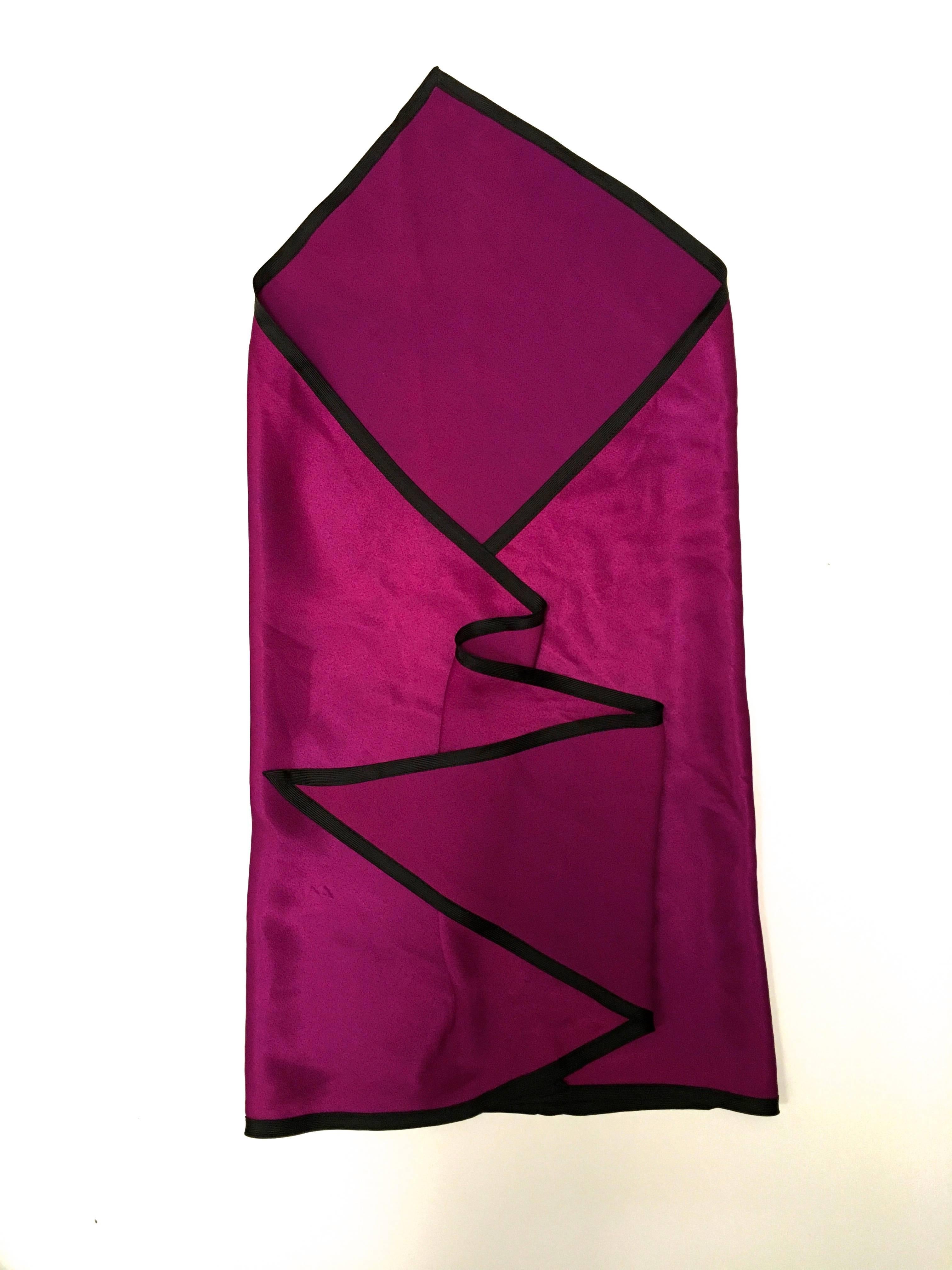 Women's or Men's Yves Saint Laurent / YSL silk scarf / shawl vintage For Sale