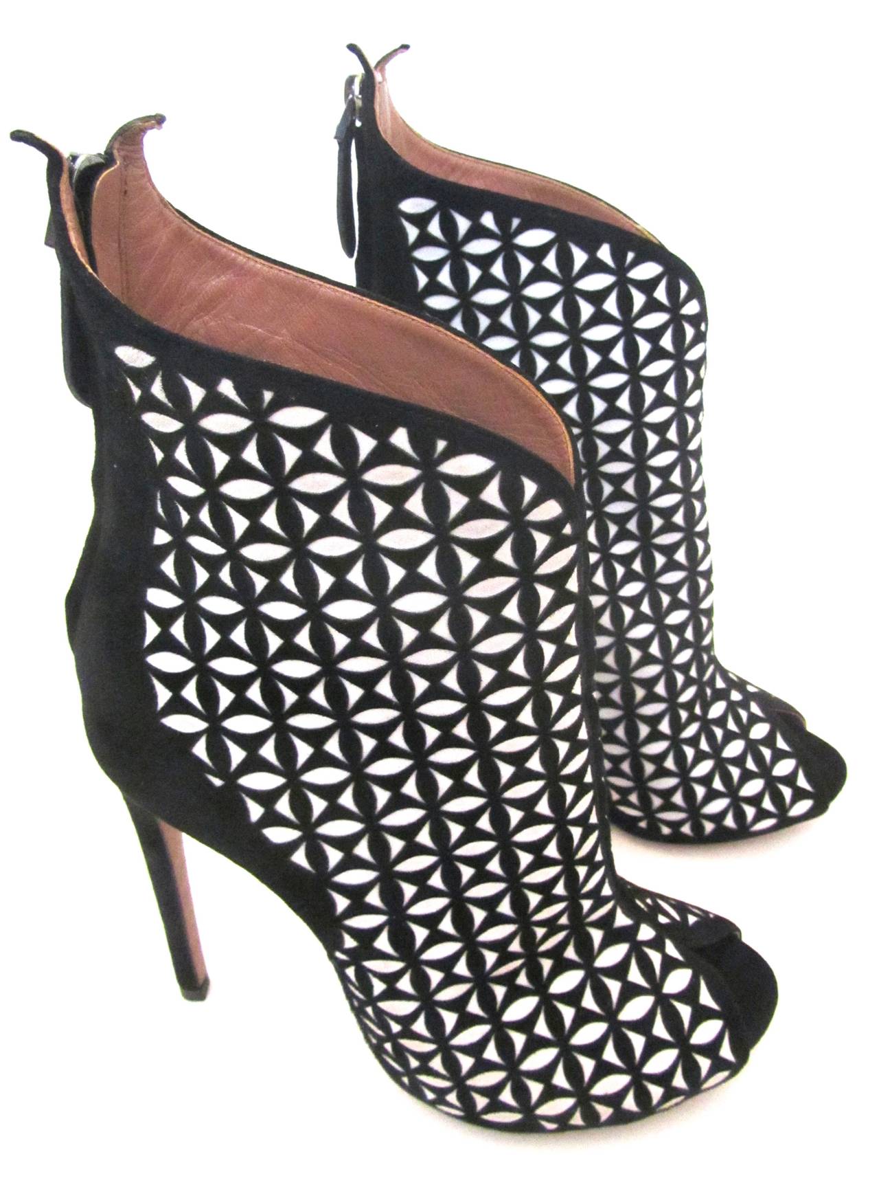 New Alaia Open Toed High Heel Boots - 37 - Black and White Suede In New Condition For Sale In Boca Raton, FL