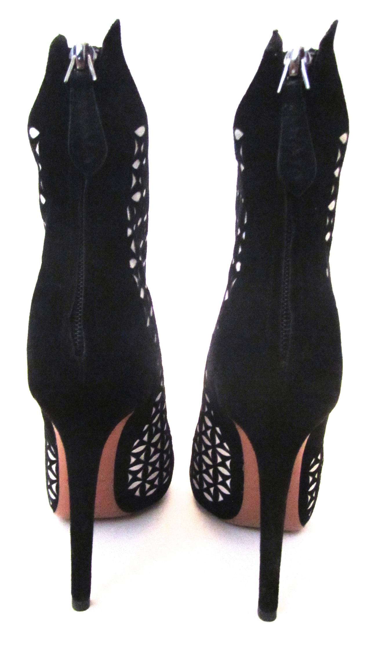 New Alaia Open Toed High Heel Boots - 37 - Black and White Suede For Sale 1