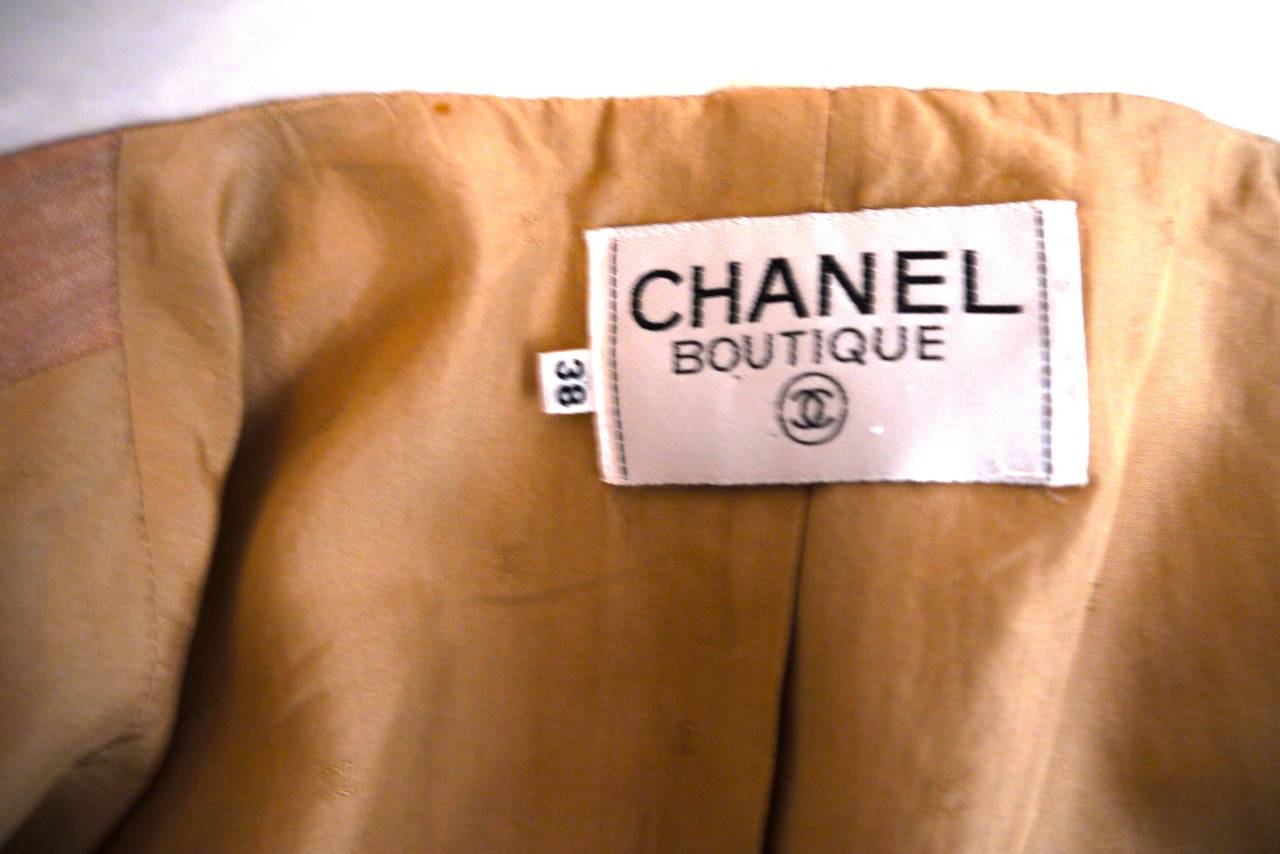 1980's Chanel Beige Linen Dress Suit - Jacket and Dress - Size 38 For Sale 2