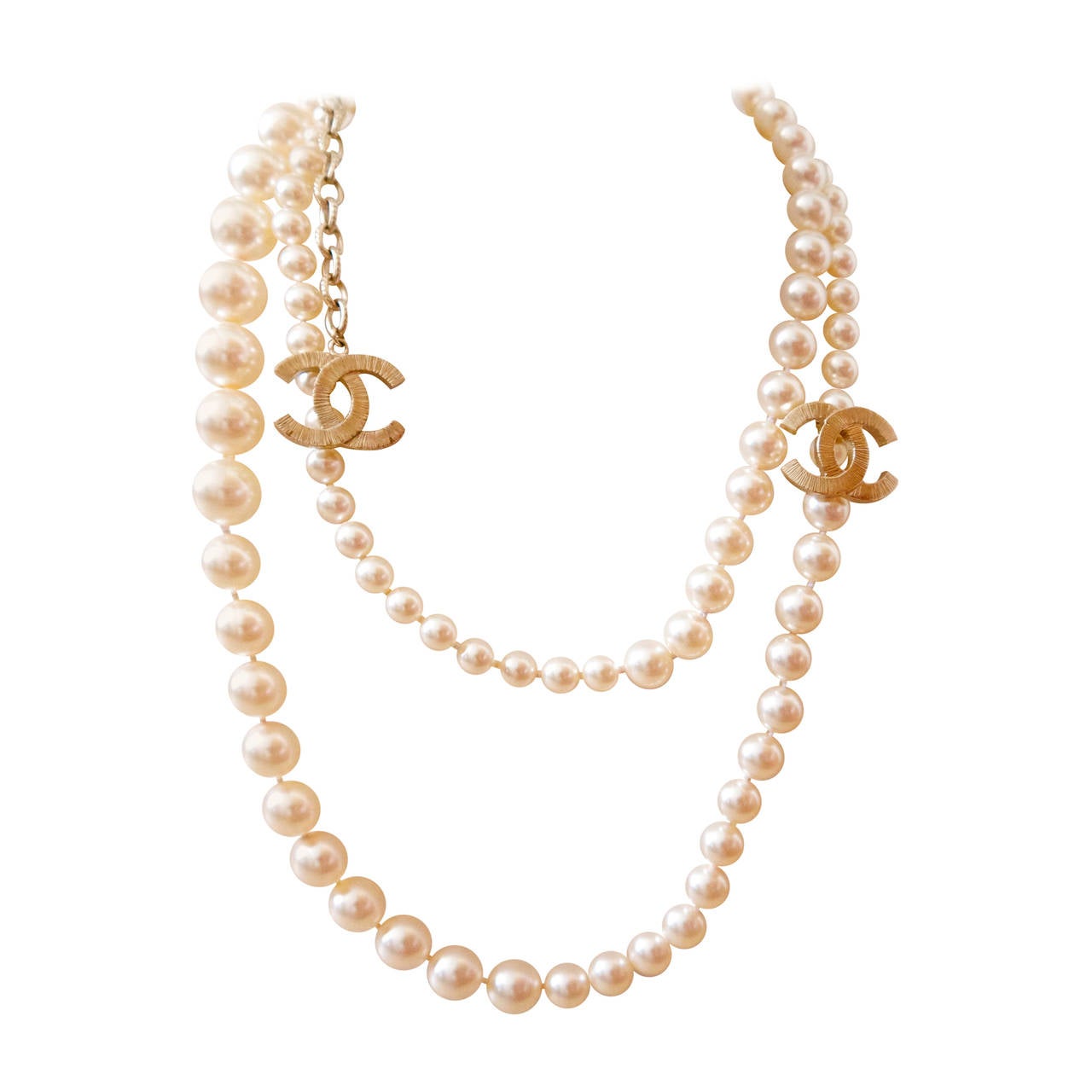 New Chanel Pearl Necklace