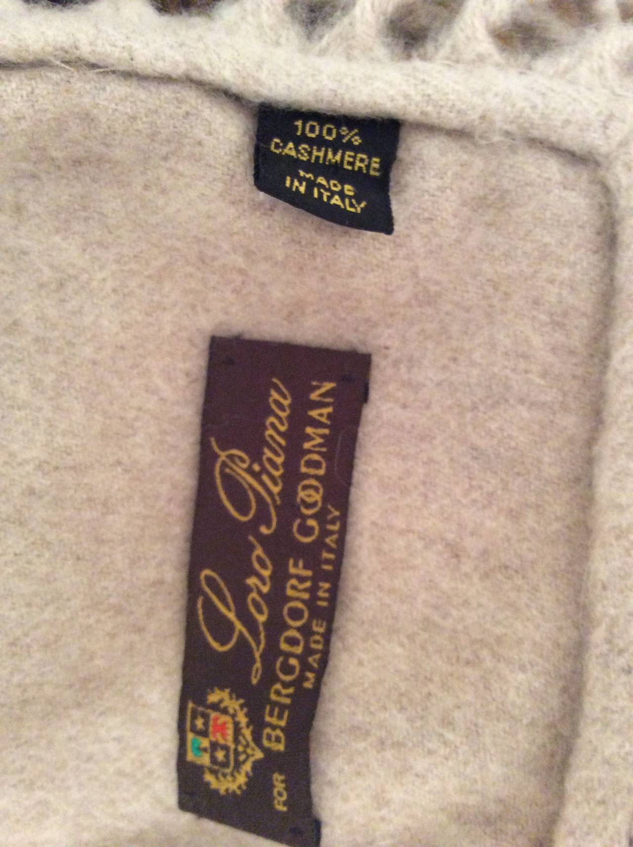 Loro Piana Shawl / Throw - 100% Cashmere For Sale 3