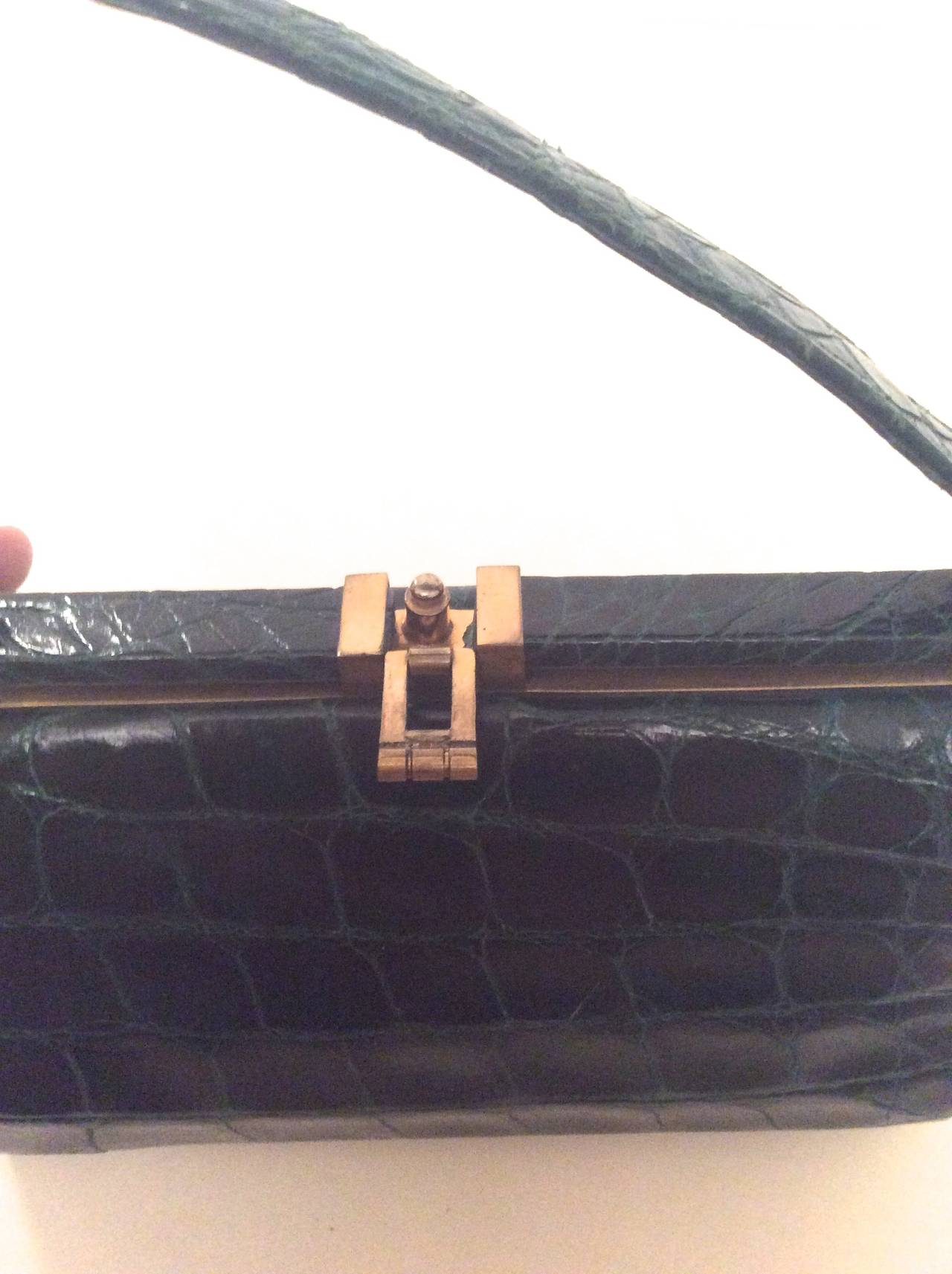 Women's Vintage Green Alligator Purse with Original Strap For Sale