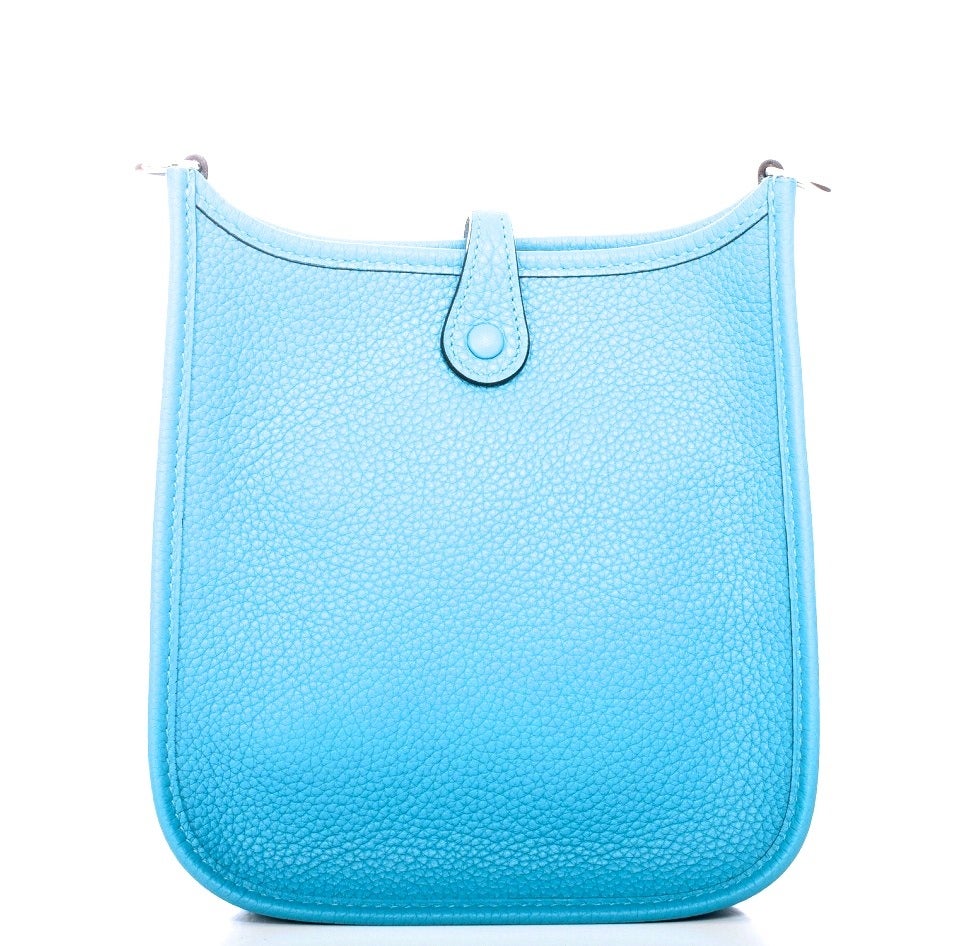 Hermes Mini Evelyne - Turquoise Blue - 16 TPM - Amazone Strap In New Condition In Boca Raton, FL