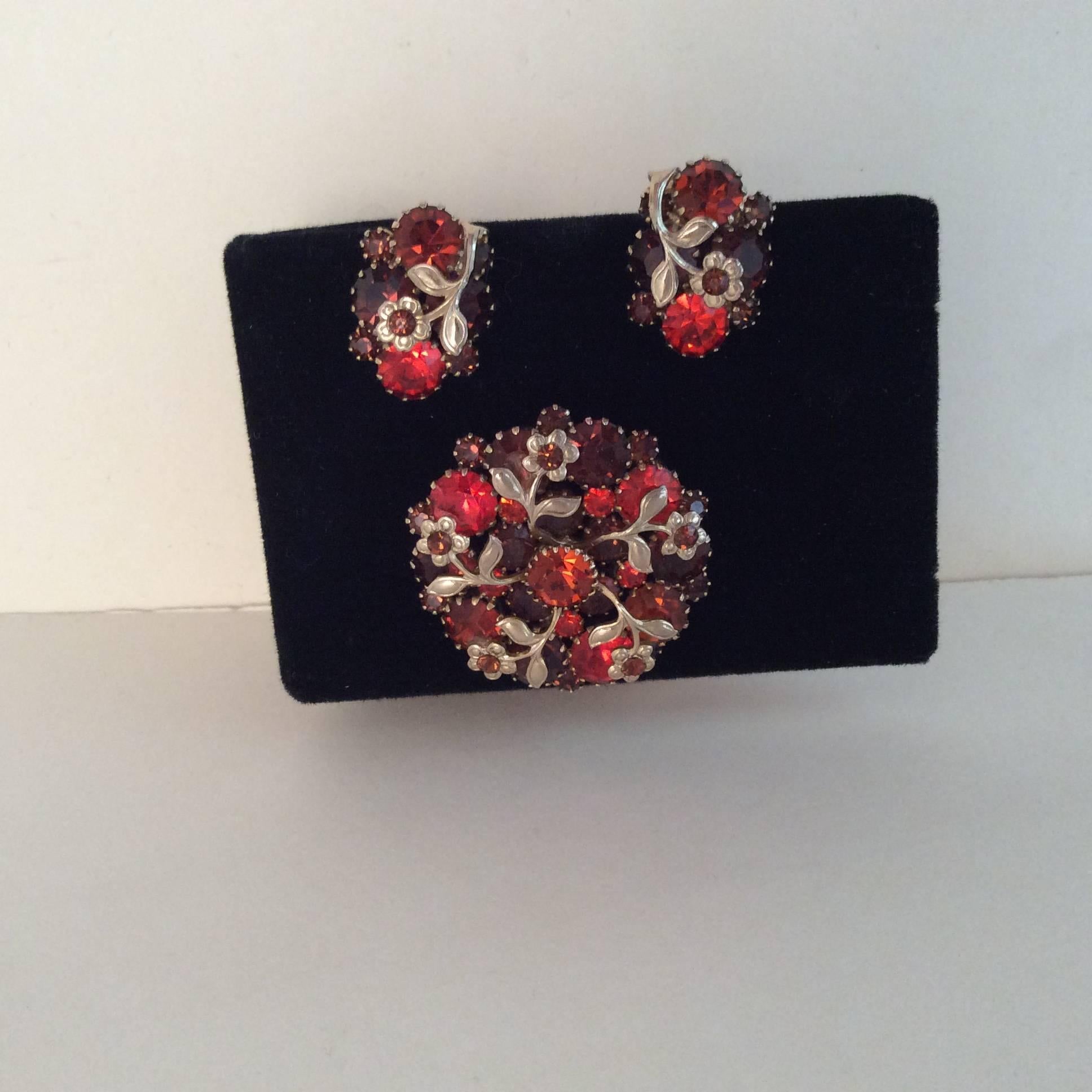 Weiss Rhinestone 3 Piece Brooch and Earring Set For Sale 4