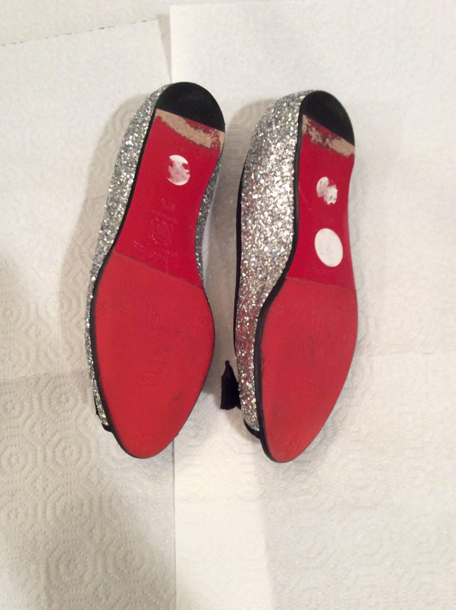 Women's Christian Louboutin - Size 37.5 - Silver Sparkle Tone Open Toe Flats