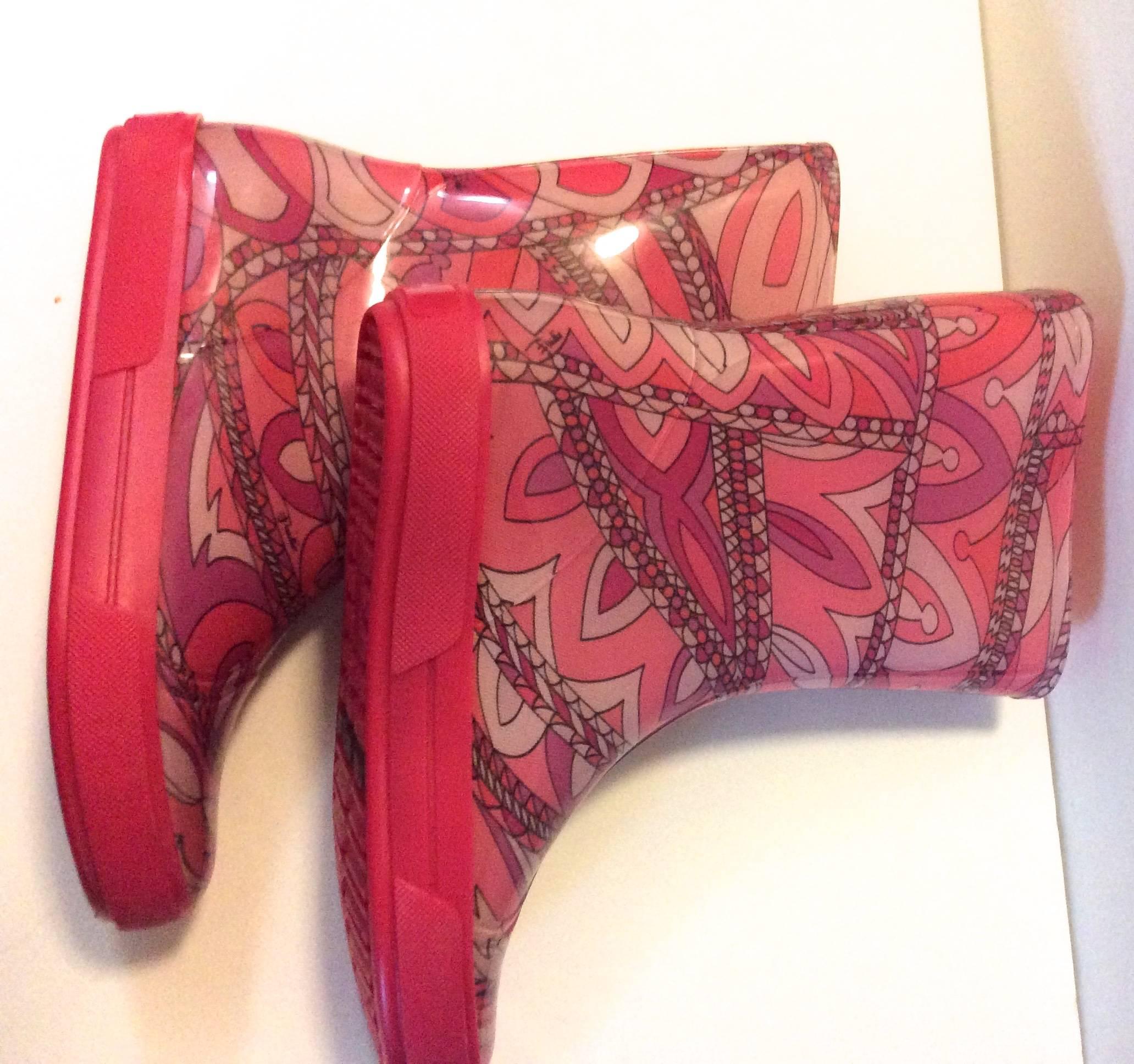 New Emilio Pucci Rain Boots - Size 37 or 38 In New Condition For Sale In Boca Raton, FL